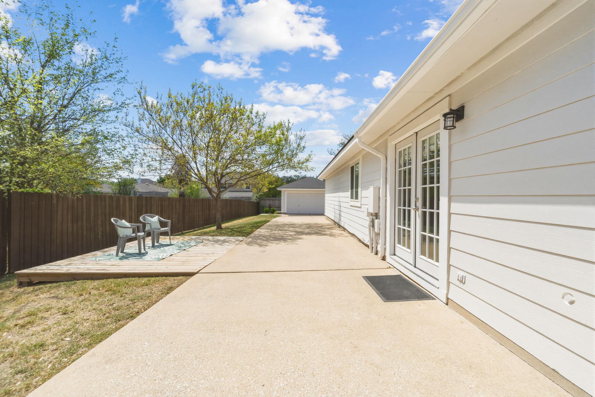 236 Bradfield Dr, Buda, TX 78610