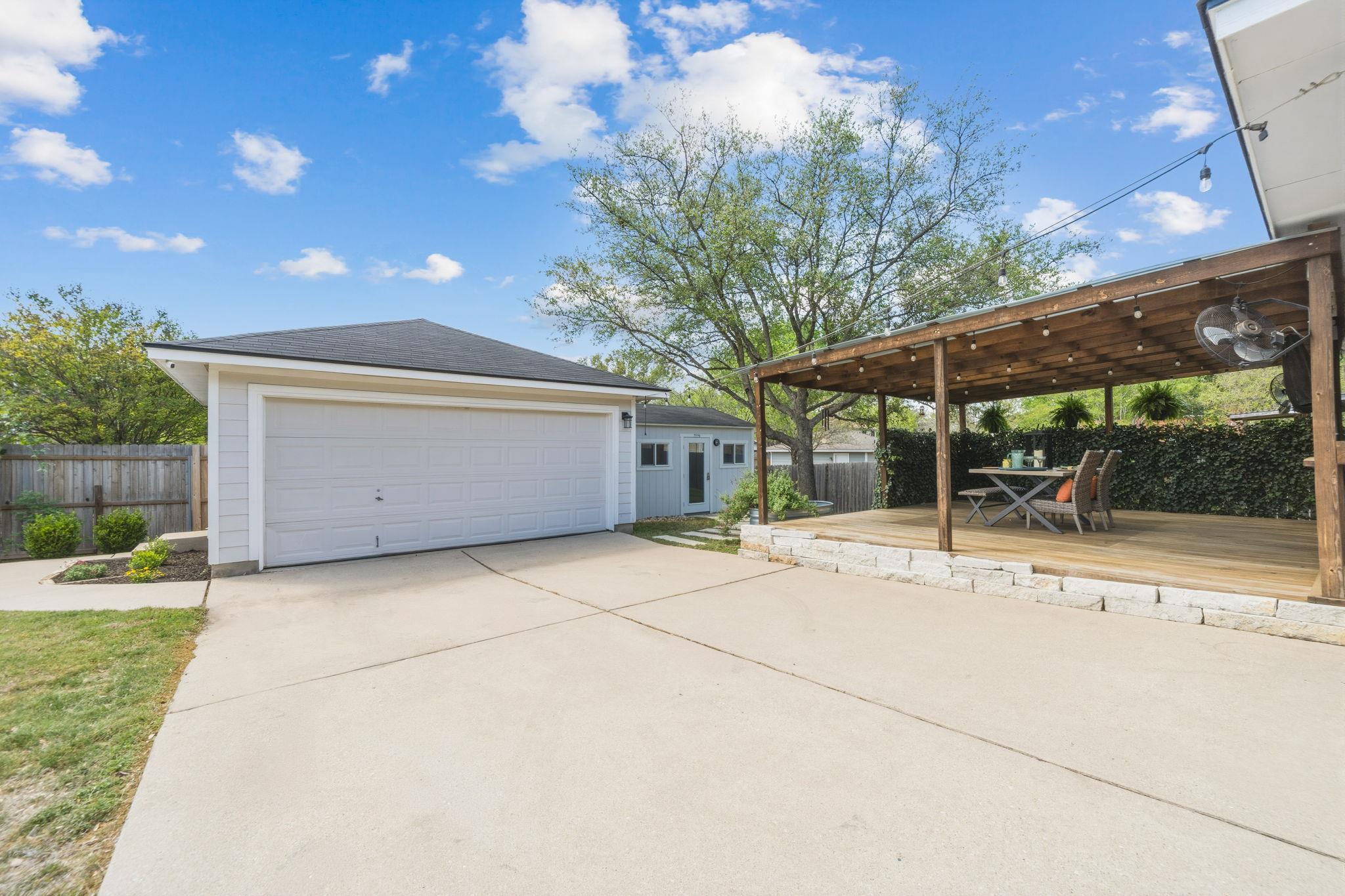 236 Bradfield Dr, Buda, TX 78610