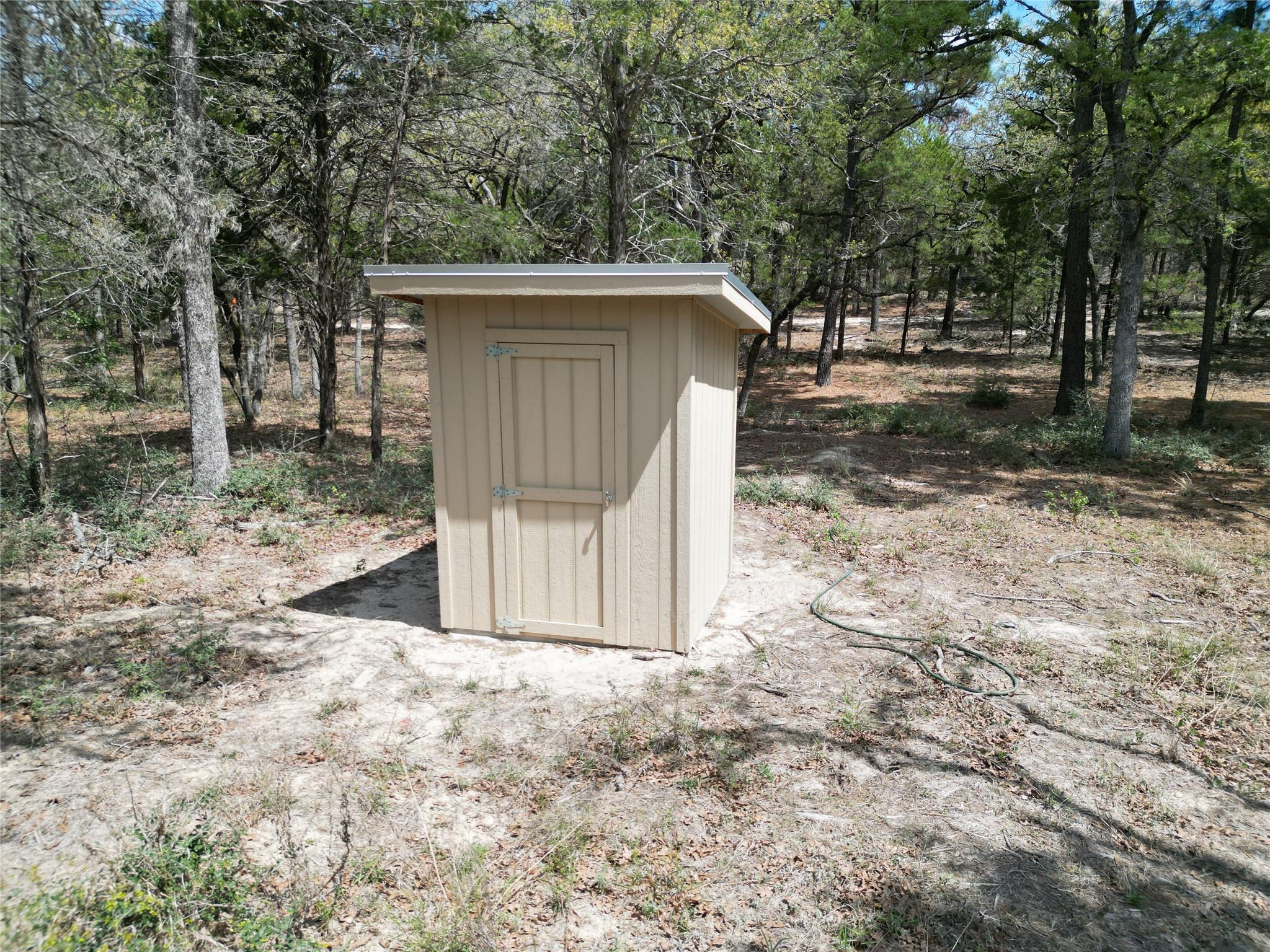 801 Marlin St, McDade, TX 78650