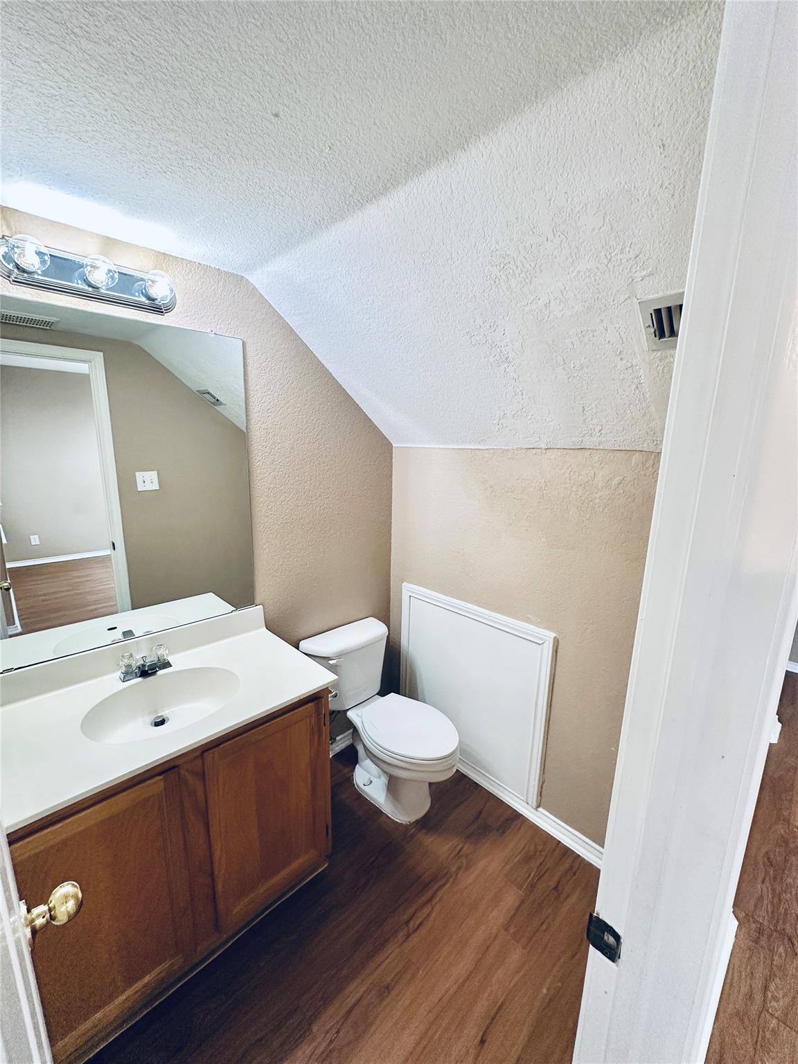 8814 Schick Rd # B, Austin, TX 78729