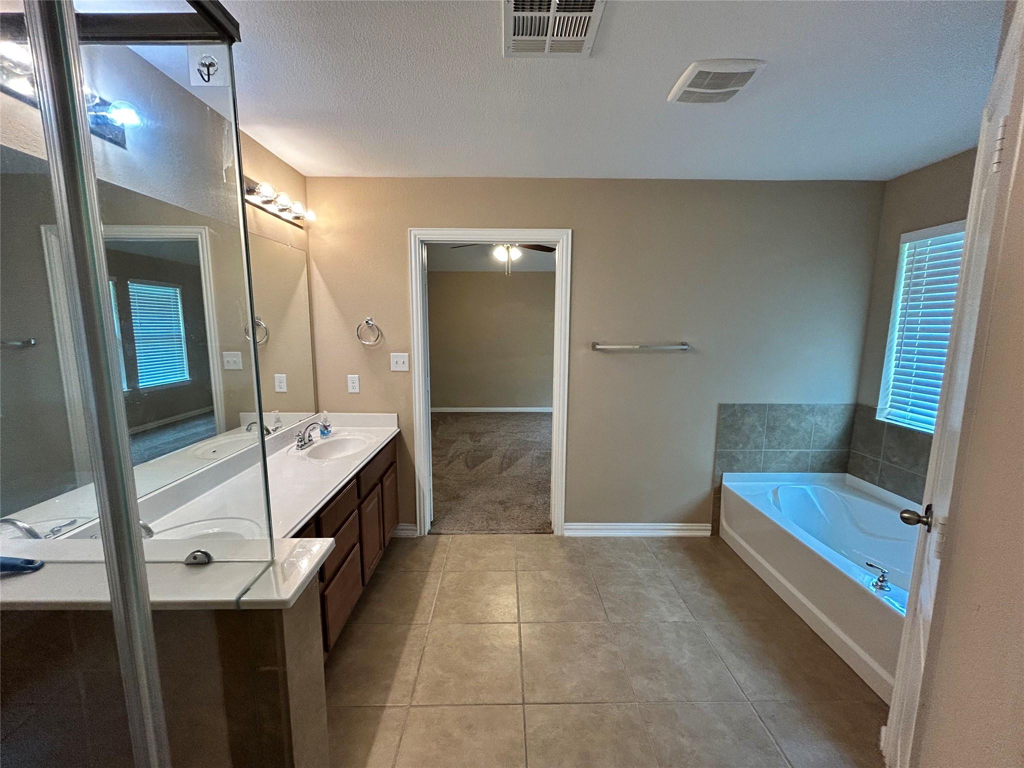 705 Harwood Dr, San Marcos, TX 78666