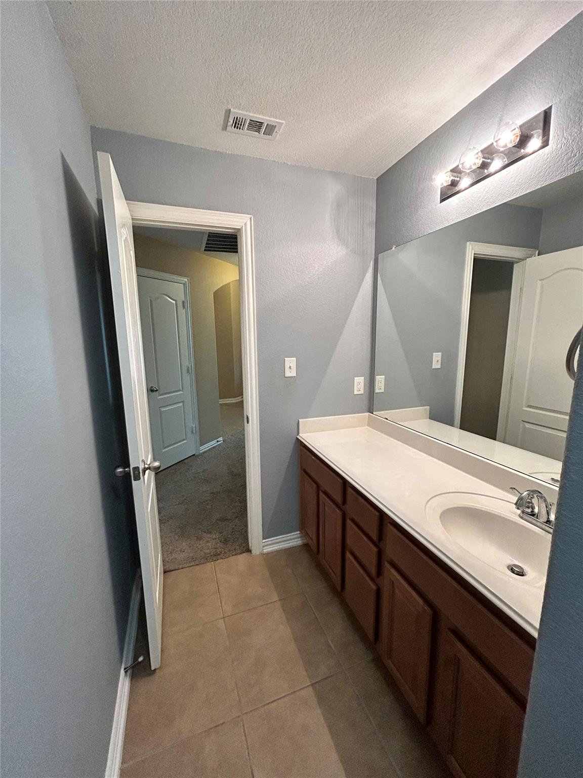 705 Harwood Dr, San Marcos, TX 78666