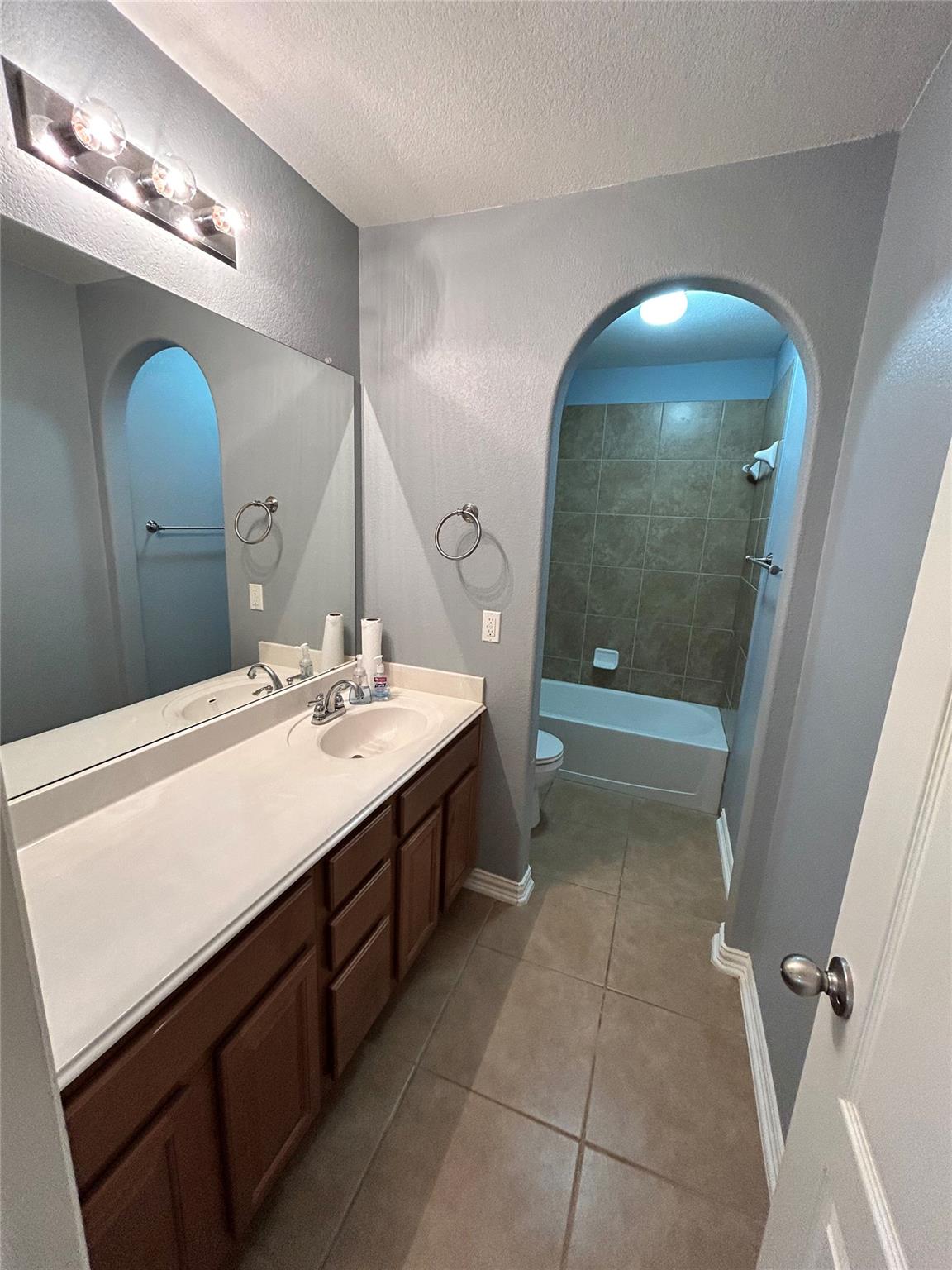 705 Harwood Dr, San Marcos, TX 78666