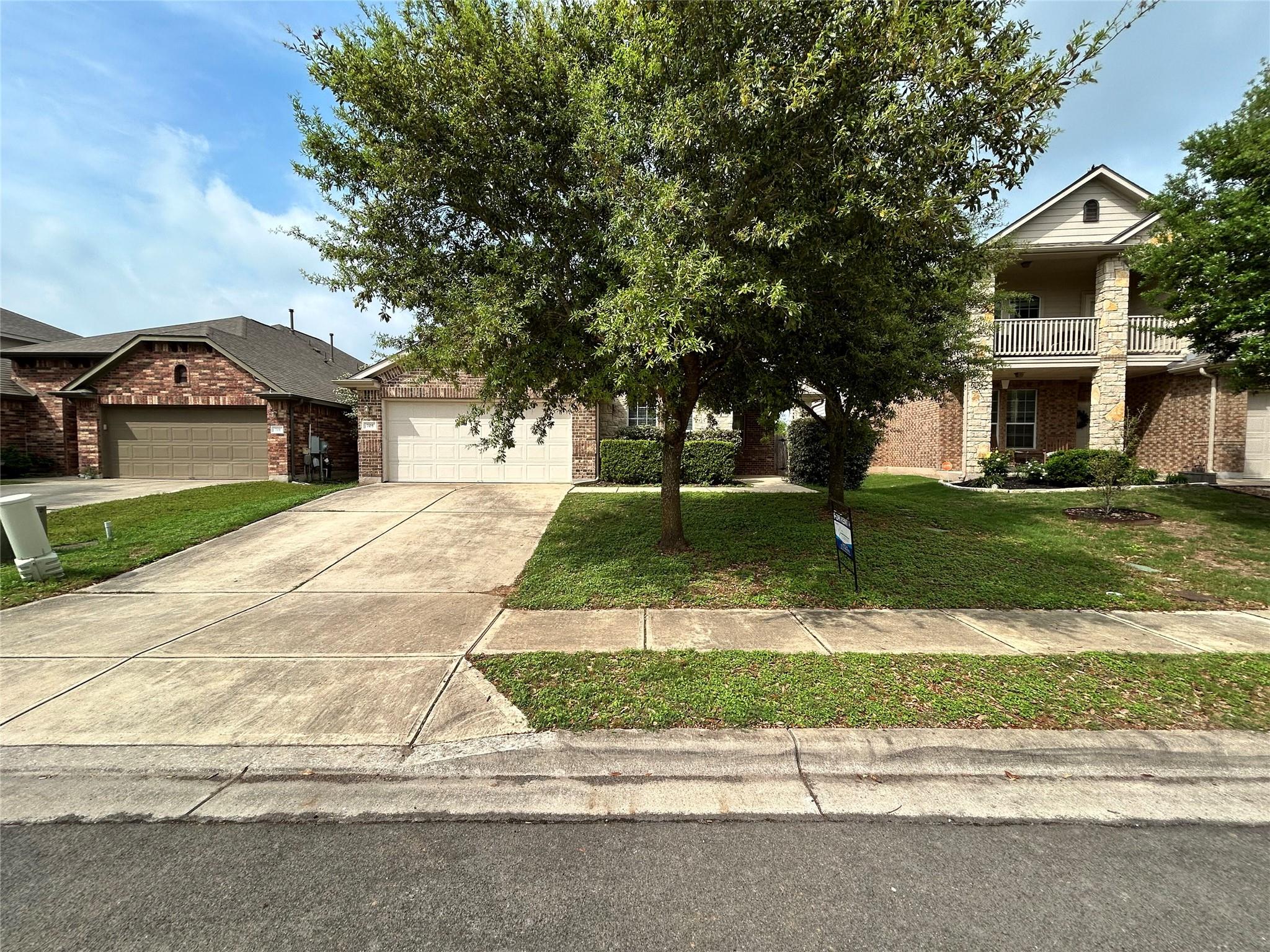 705 Harwood Dr, San Marcos, TX 78666