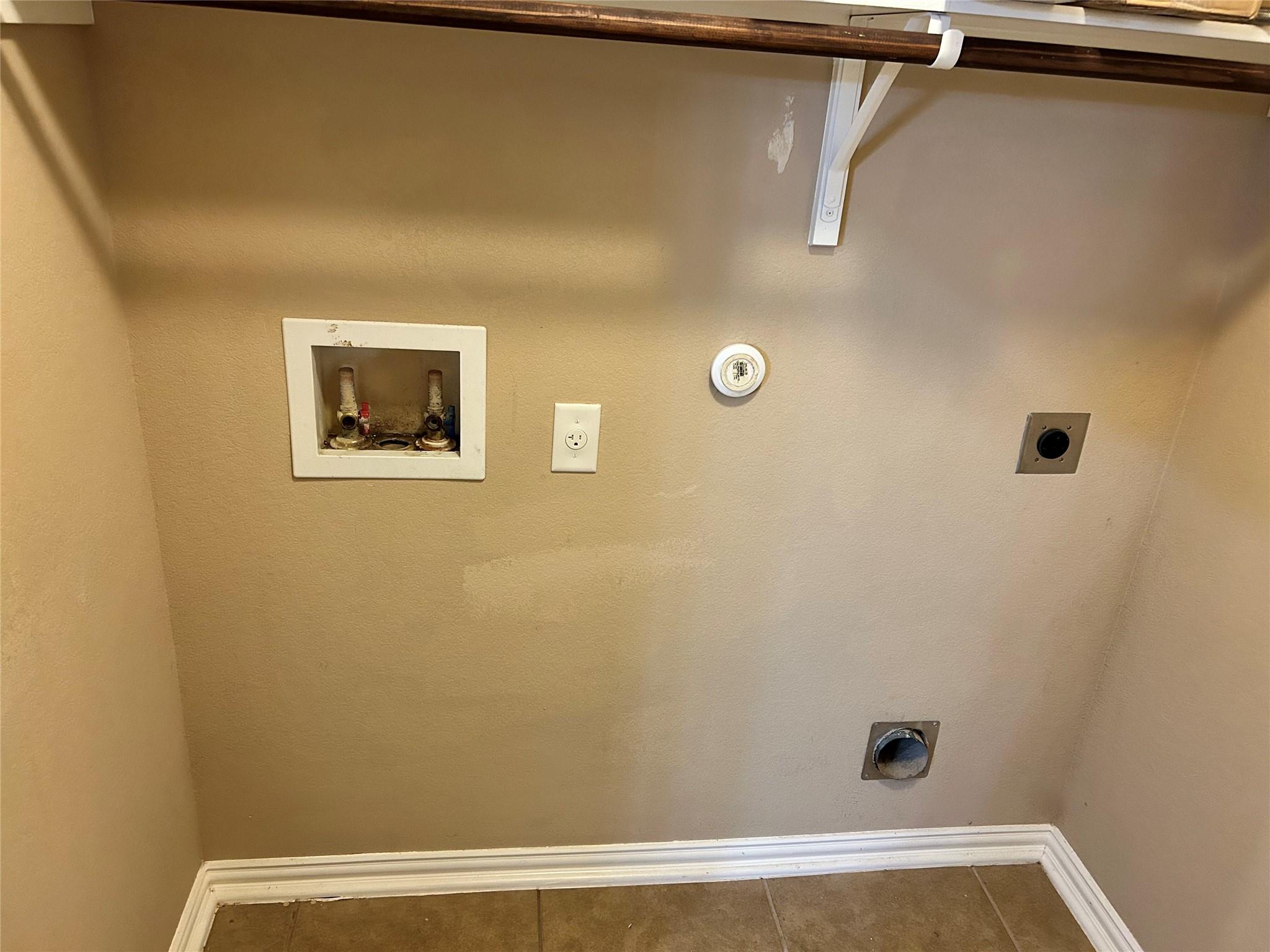 705 Harwood Dr, San Marcos, TX 78666