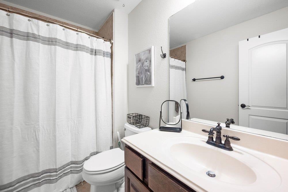 109 Burgess Ln, Austin, TX 78738