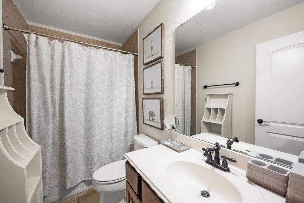 109 Burgess Ln, Austin, TX 78738