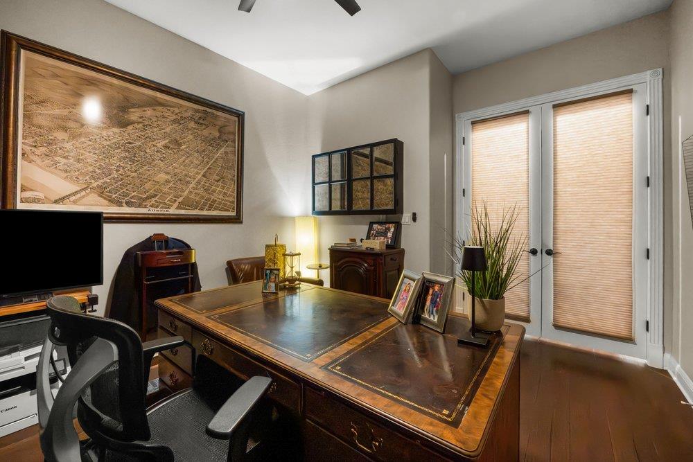 109 Burgess Ln, Austin, TX 78738