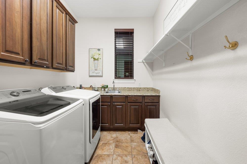 109 Burgess Ln, Austin, TX 78738