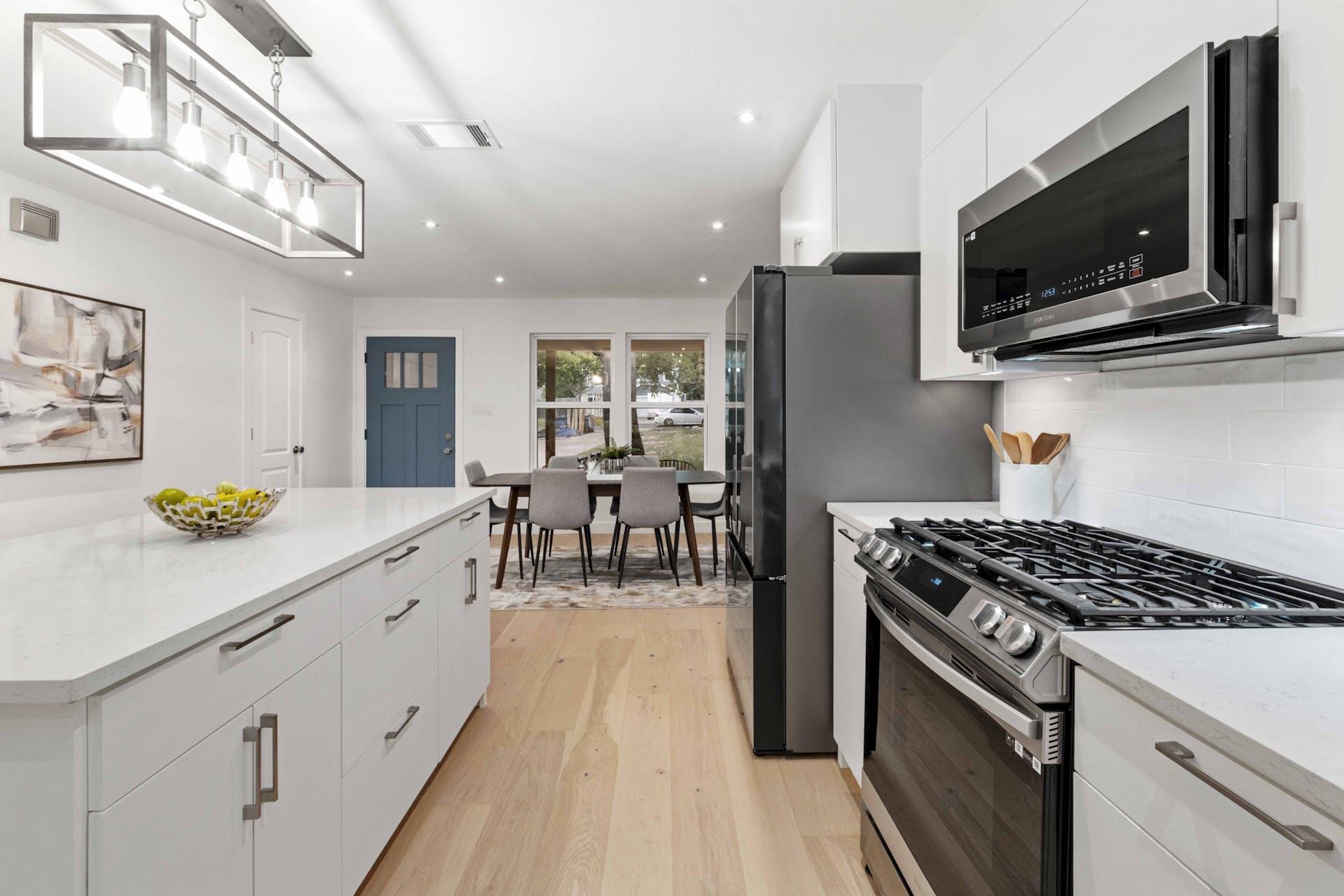 13207 Fencerail Rd, Manchaca, TX 78652