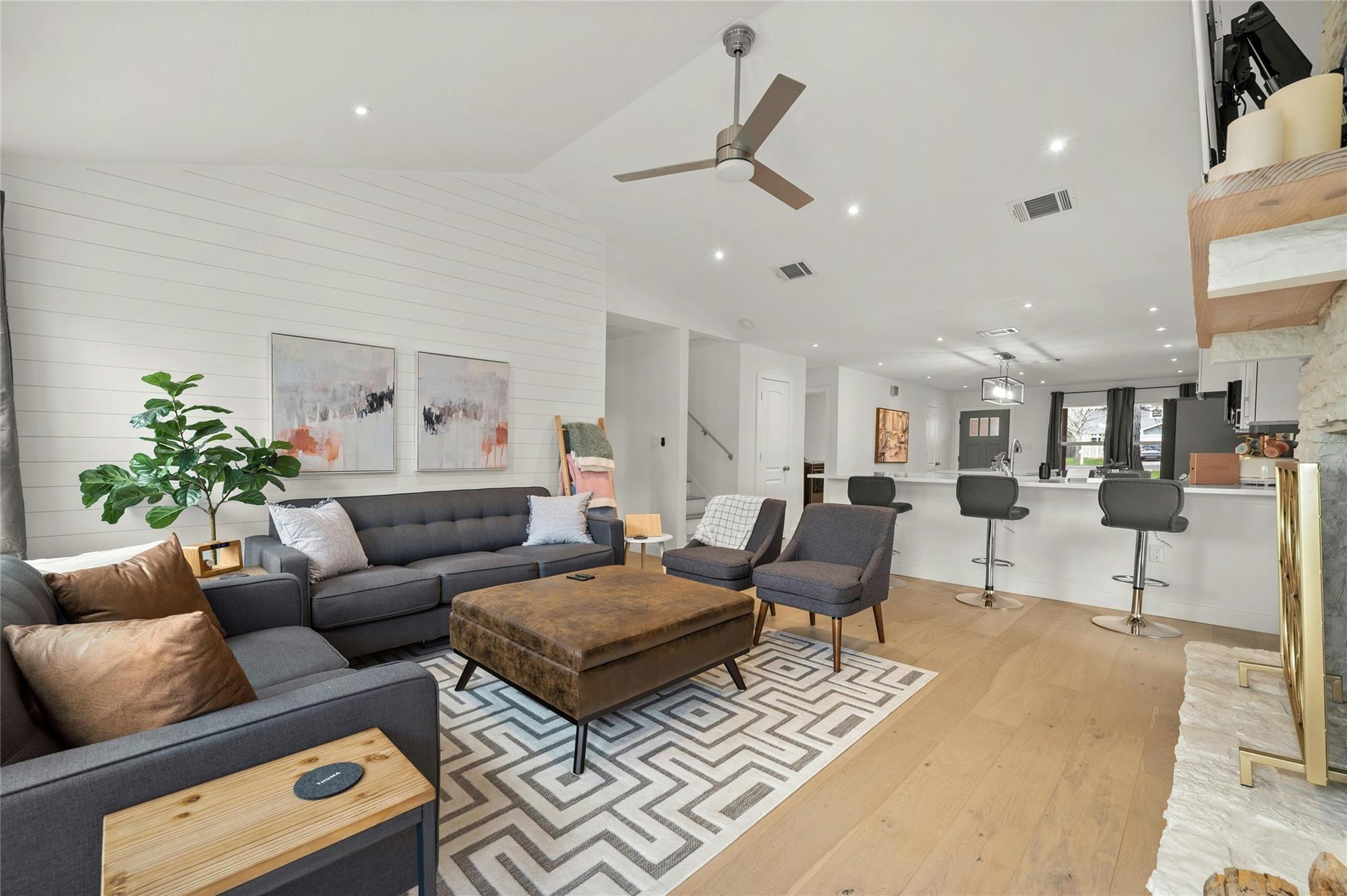 13207 Fencerail Rd, Manchaca, TX 78652