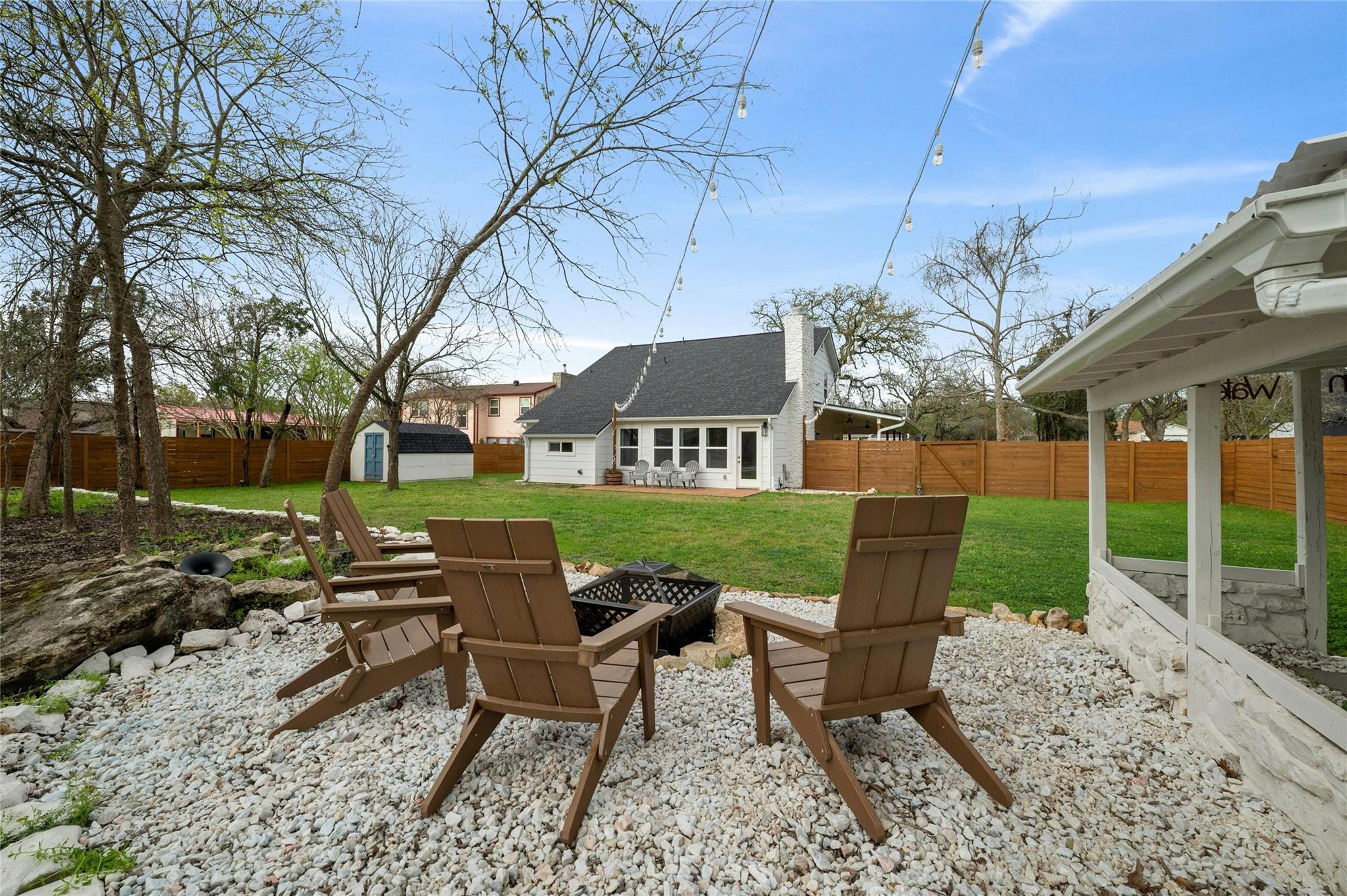 13207 Fencerail Rd, Manchaca, TX 78652