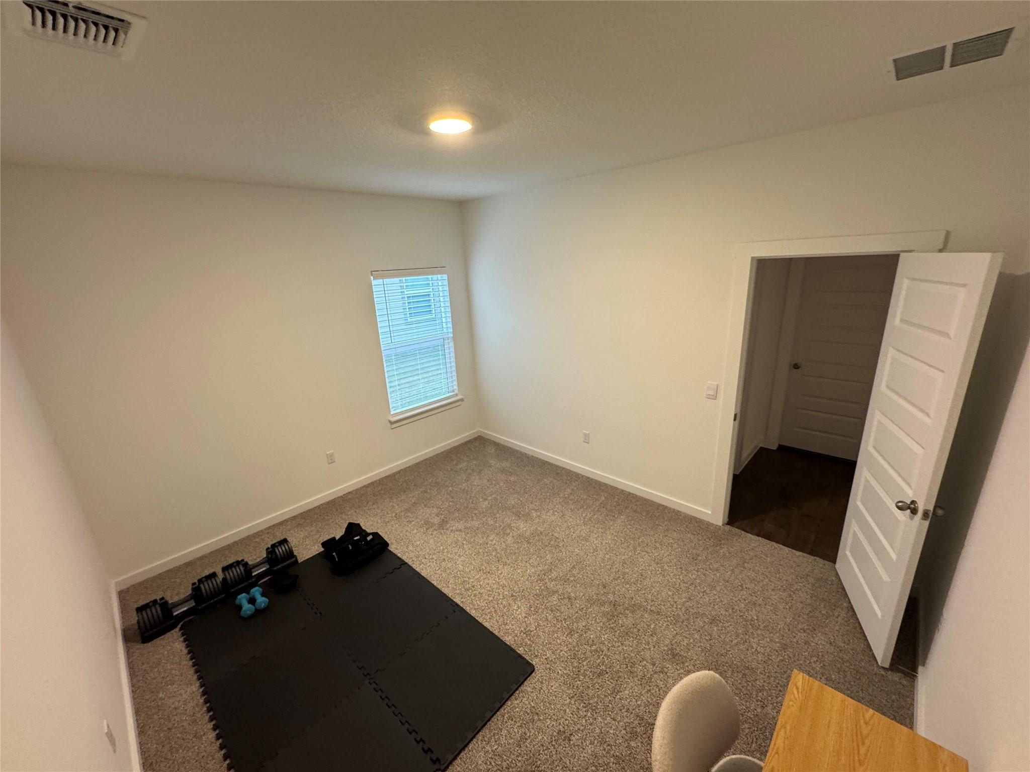 204 James River Dr, Hutto, TX 78634