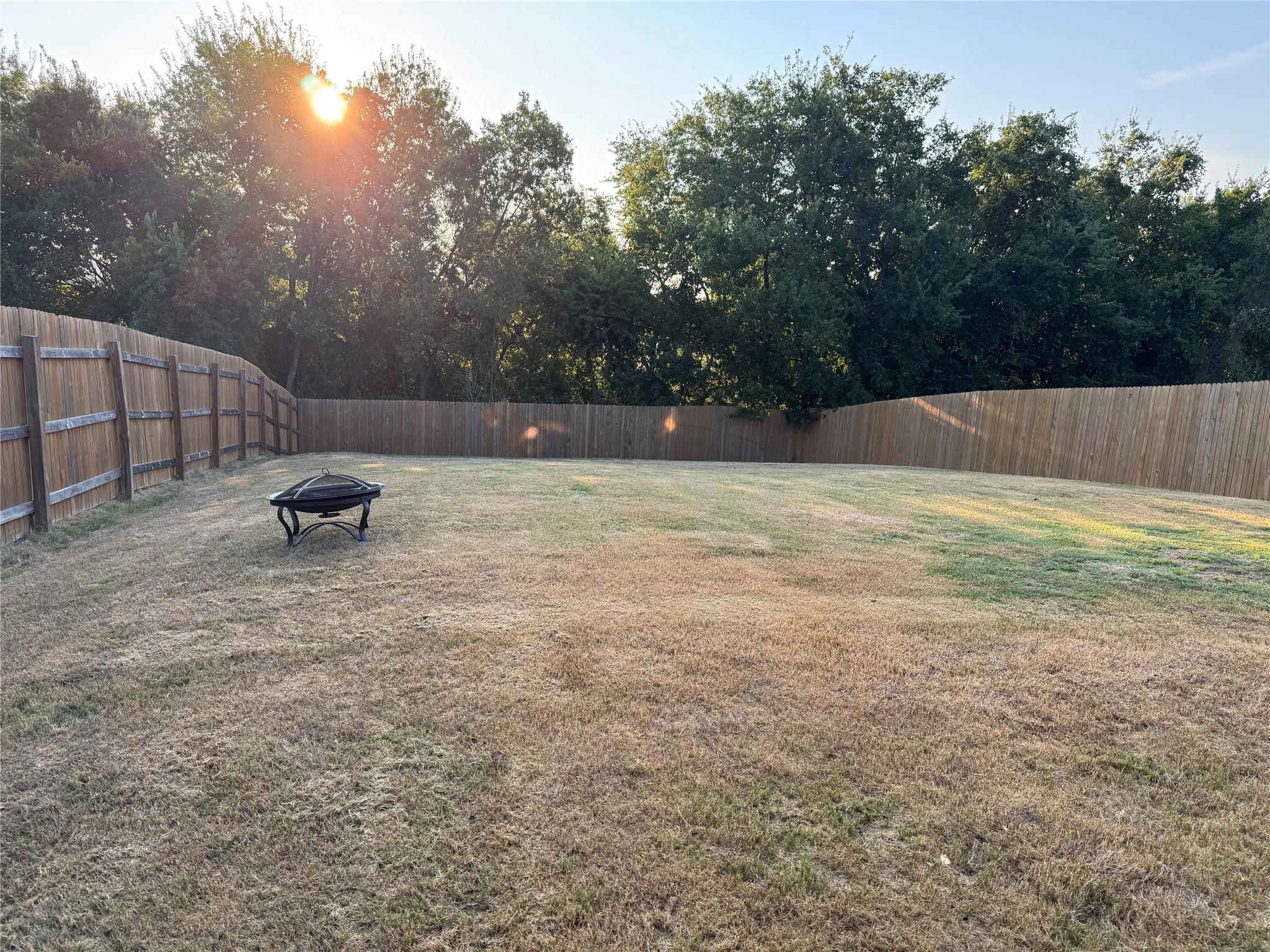 204 James River Dr, Hutto, TX 78634