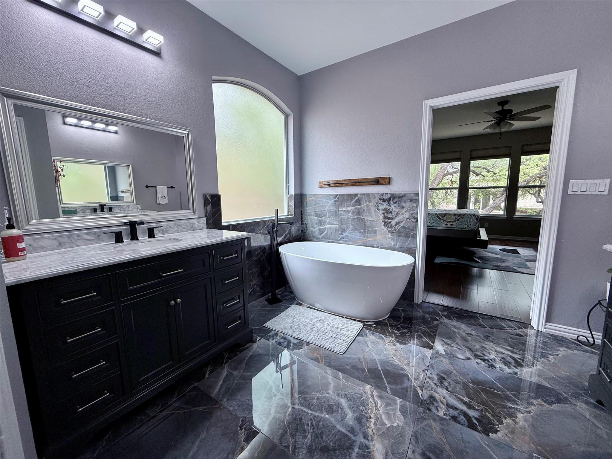 10012 Royal New Kent Dr, Austin, TX 78717