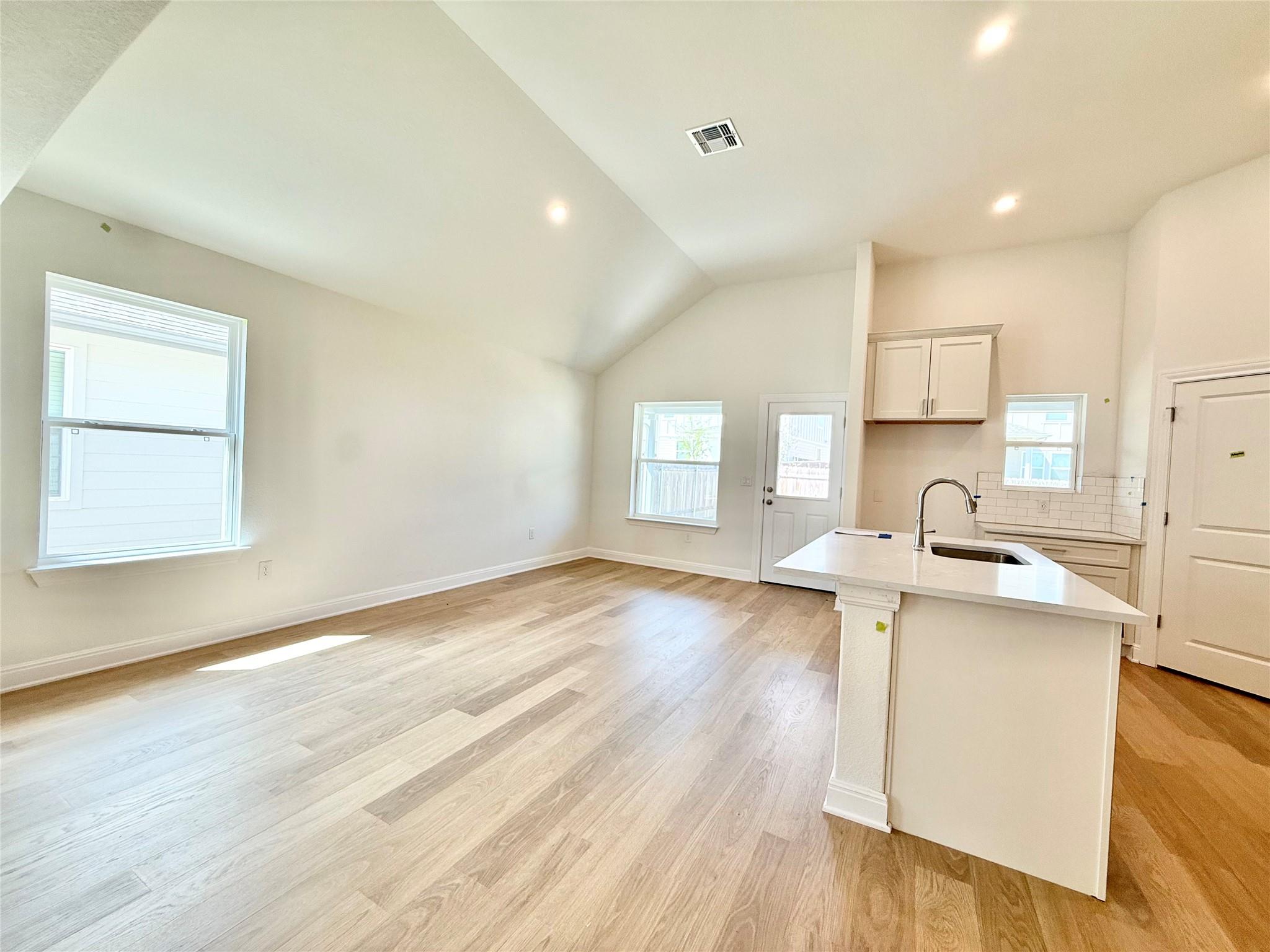 5841 Marsh Ln, Buda, TX 78610