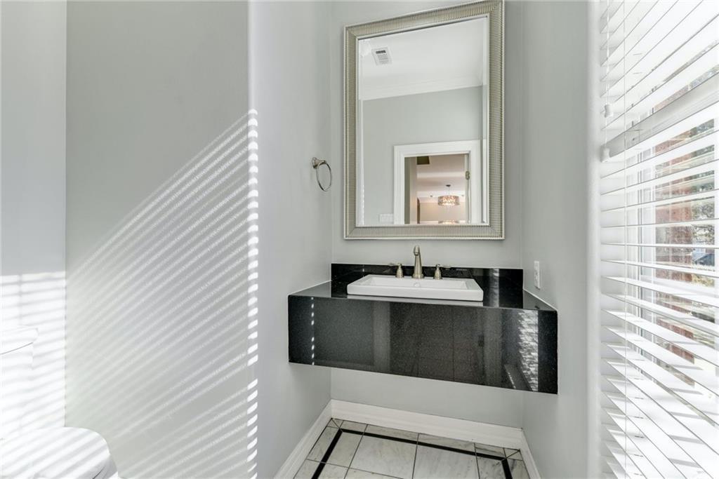 4010 Long Champ Dr # 14, Austin, TX 78746