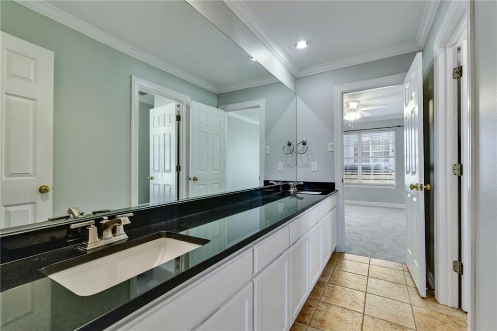 4010 Long Champ Dr # 14, Austin, TX 78746