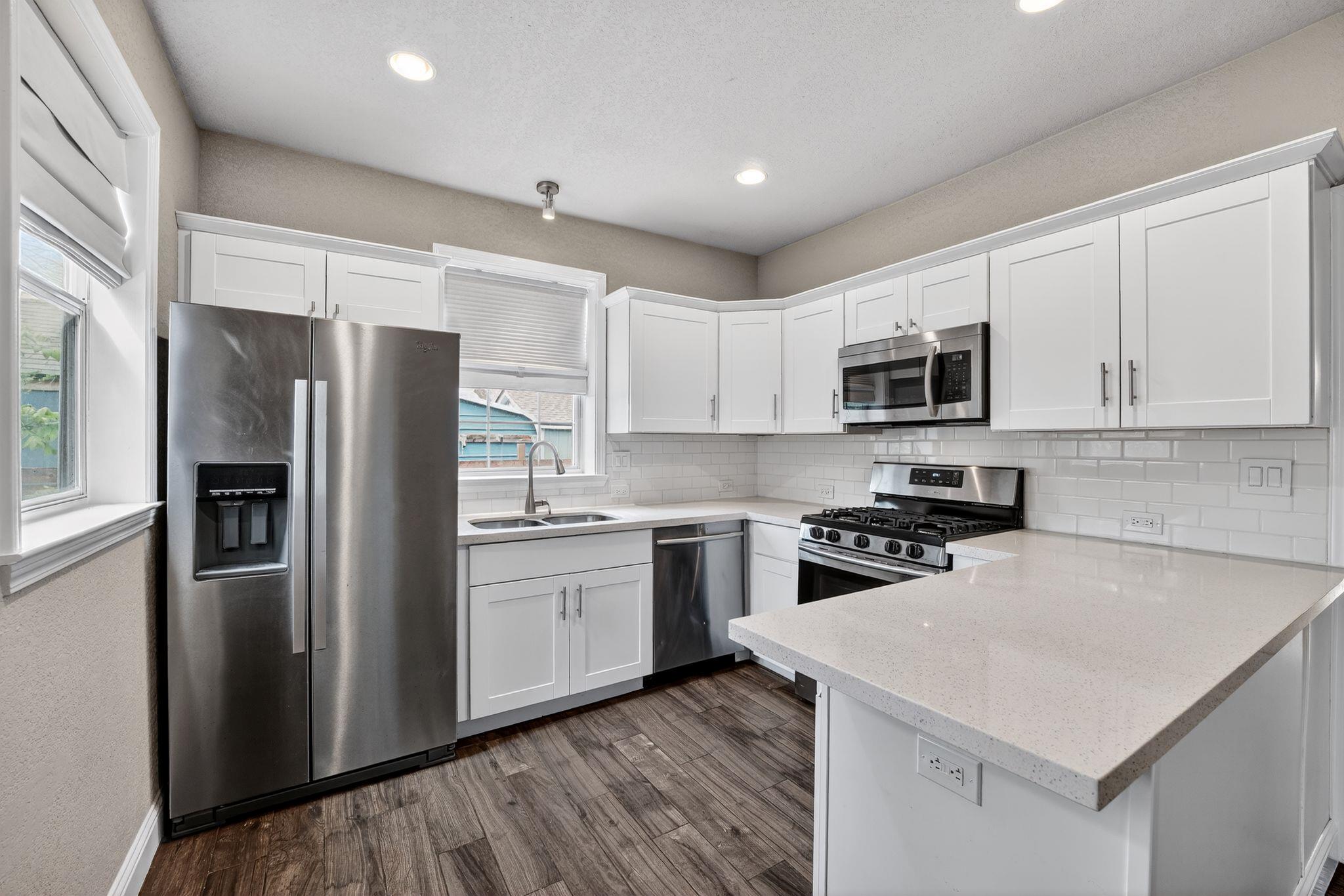 806 E 3rd St, Georgetown, TX 78626