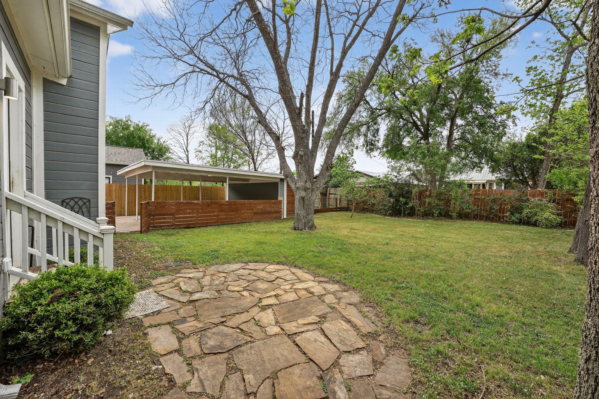 806 E 3rd St, Georgetown, TX 78626