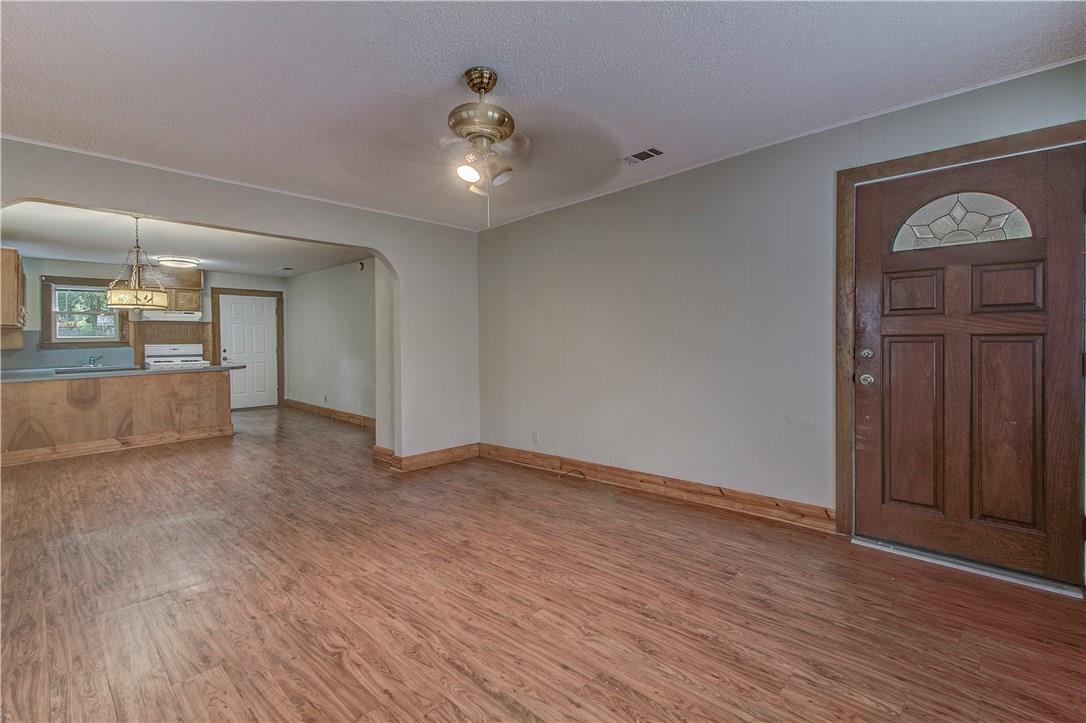 607 E 15th St, Georgetown, TX 78626