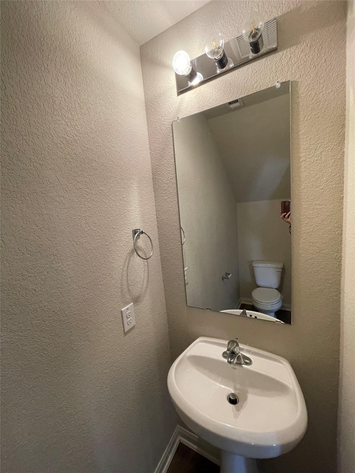 1579 Violet Ln, Kyle, TX 78640