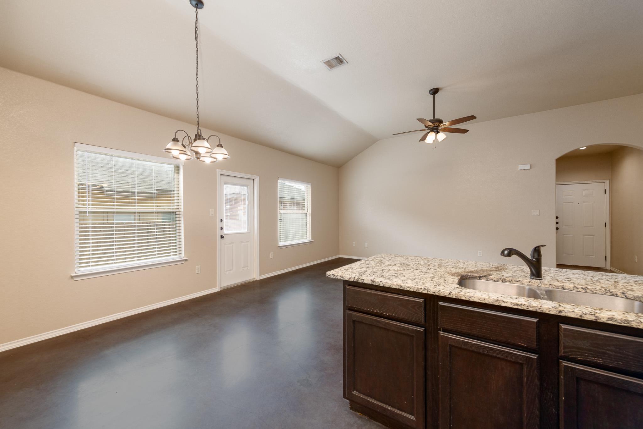 424 JACK RABBIT Ln # B, Buda, TX 78610