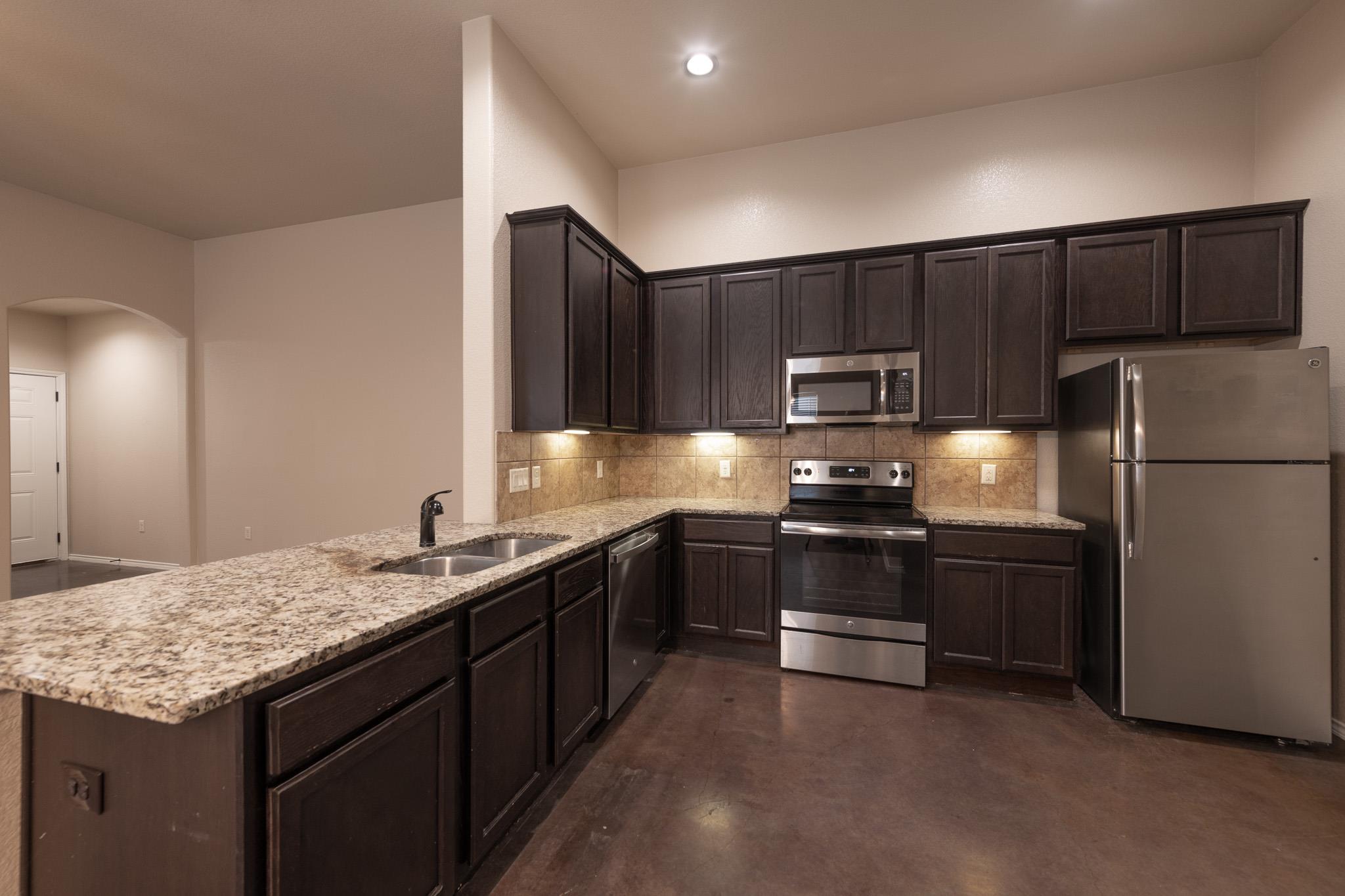 424 JACK RABBIT Ln # B, Buda, TX 78610