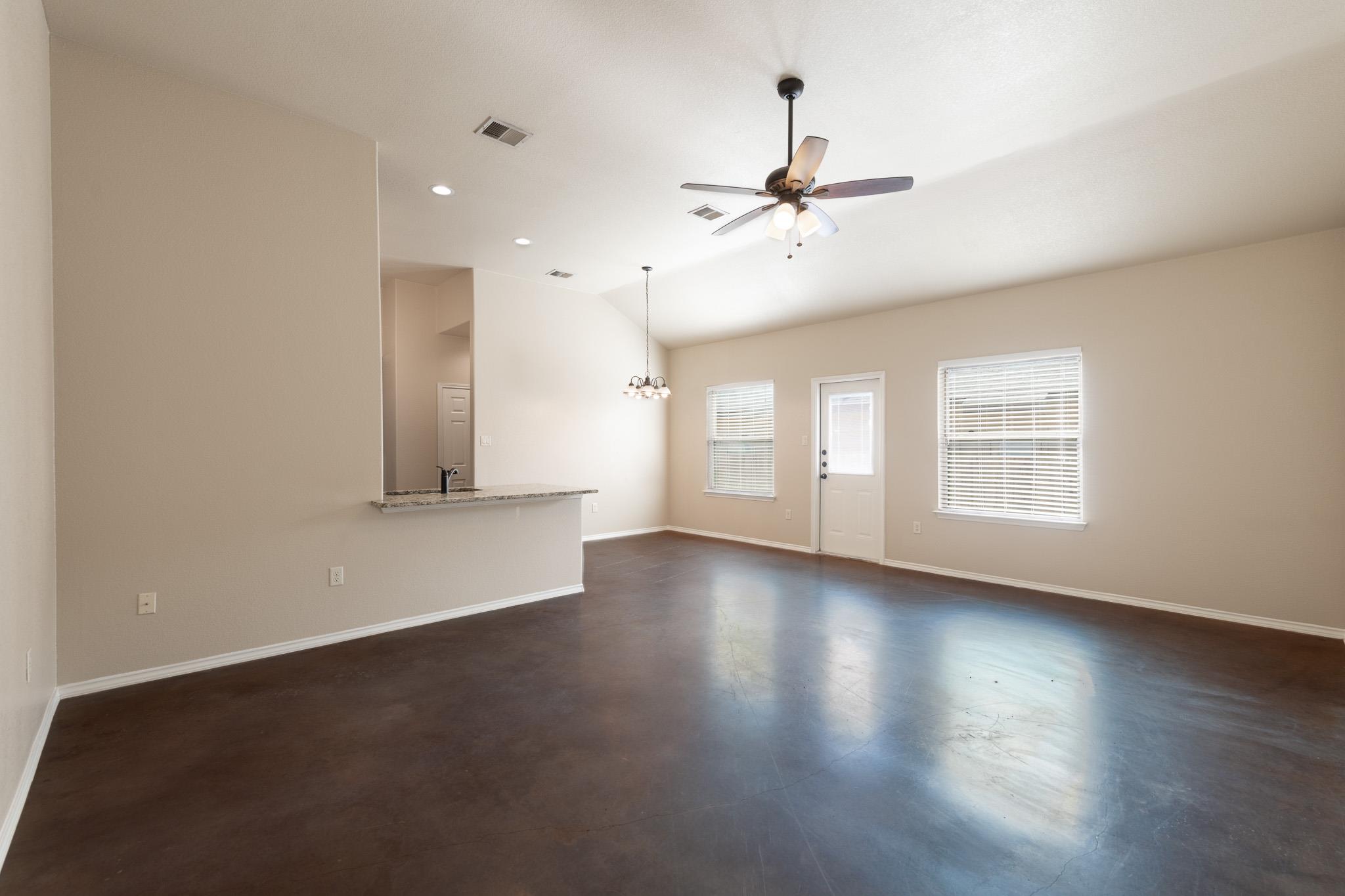 424 JACK RABBIT Ln # B, Buda, TX 78610