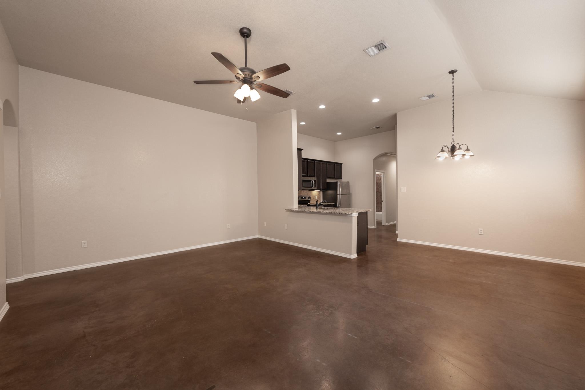 424 JACK RABBIT Ln # B, Buda, TX 78610