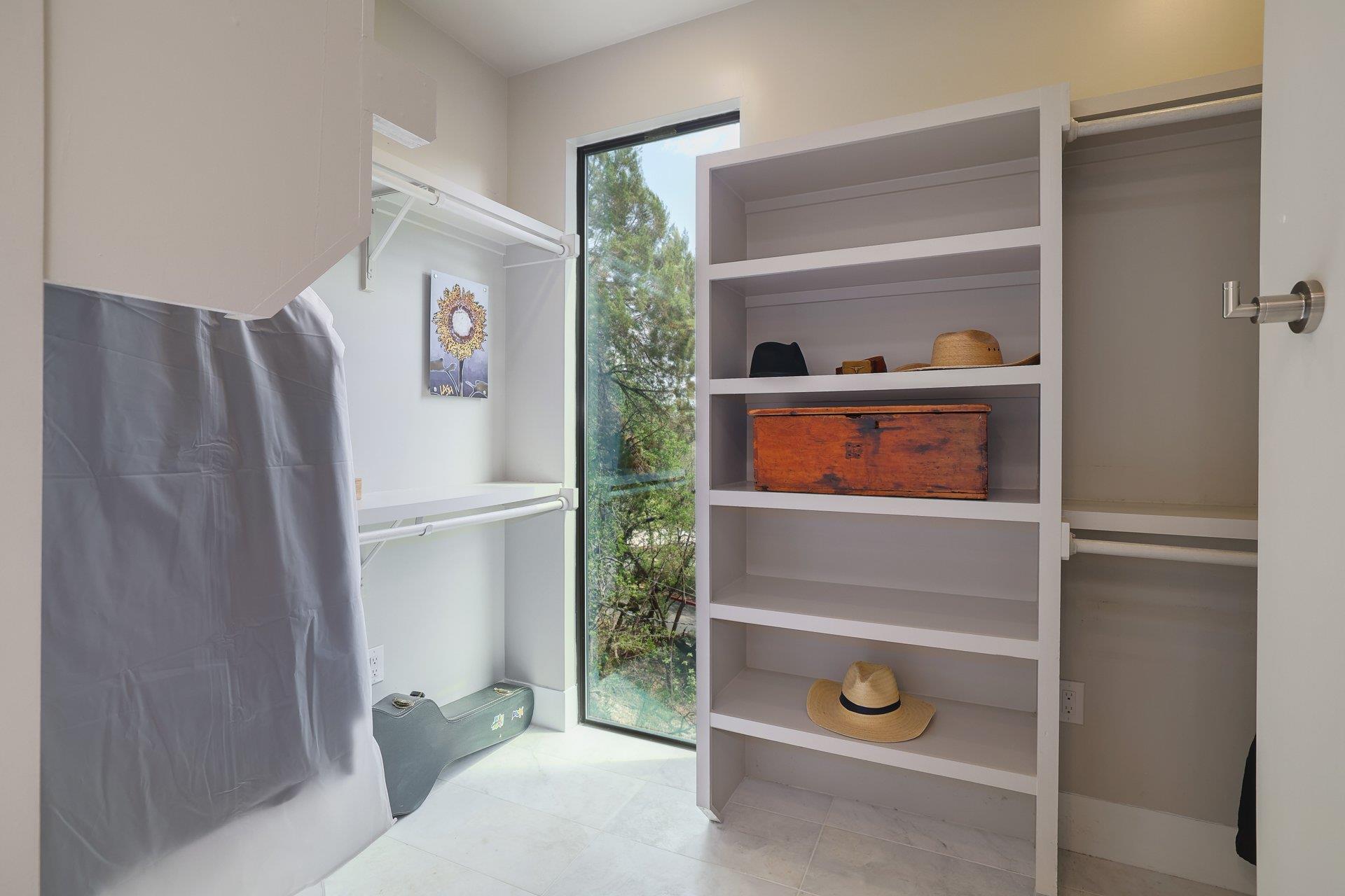 1325 Bonham Ter # C, Austin, TX 78704