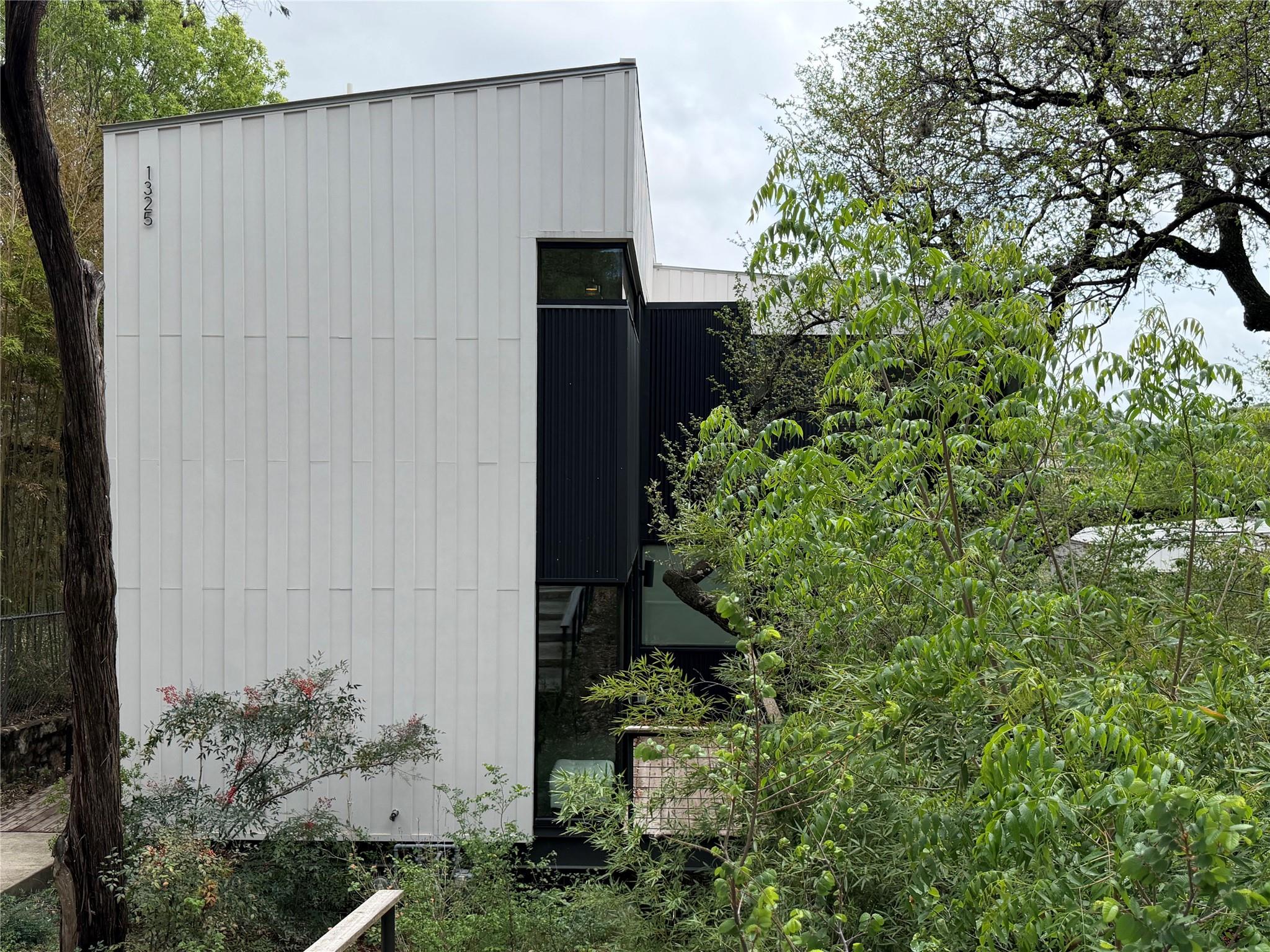 1325 Bonham Ter # C, Austin, TX 78704