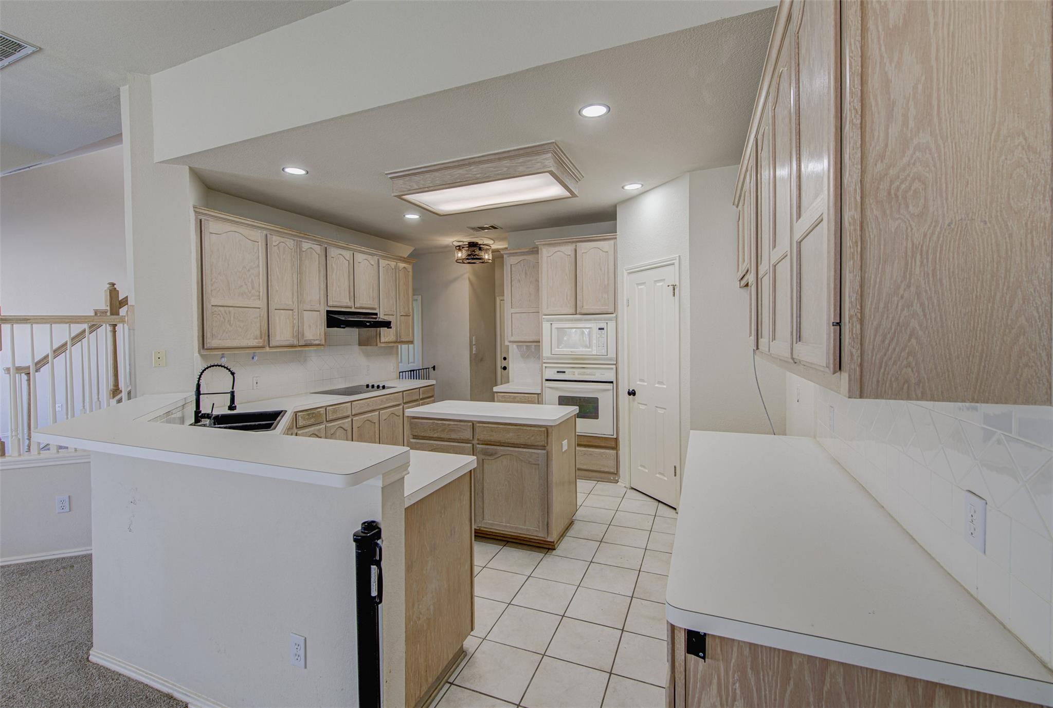 30011 Oakland Hills Dr, Georgetown, TX 78628