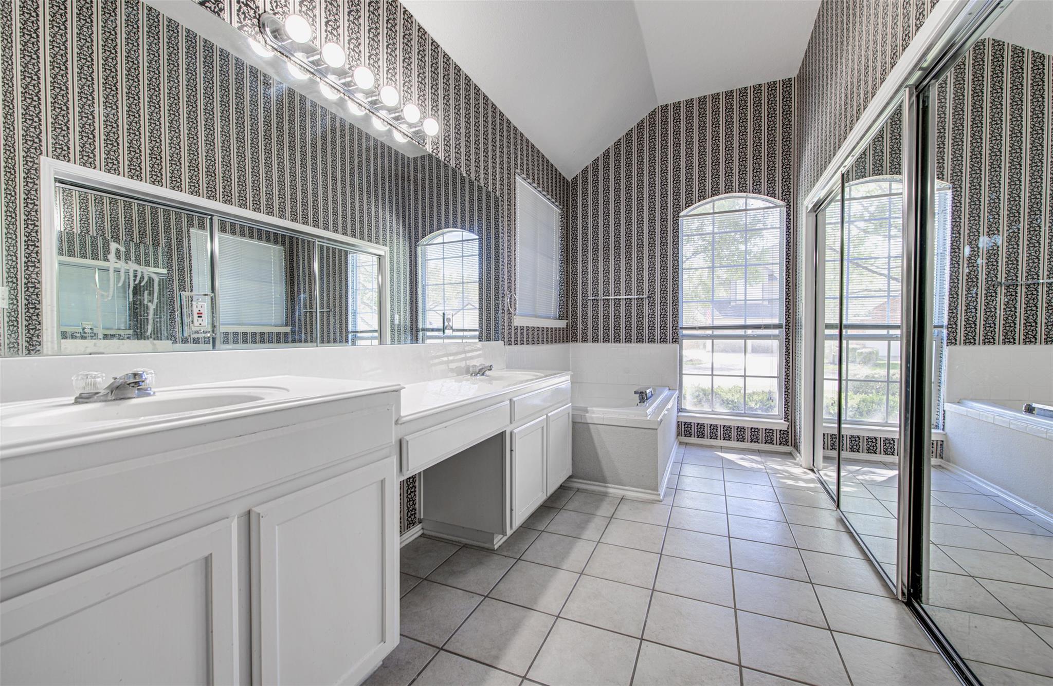 30011 Oakland Hills Dr, Georgetown, TX 78628