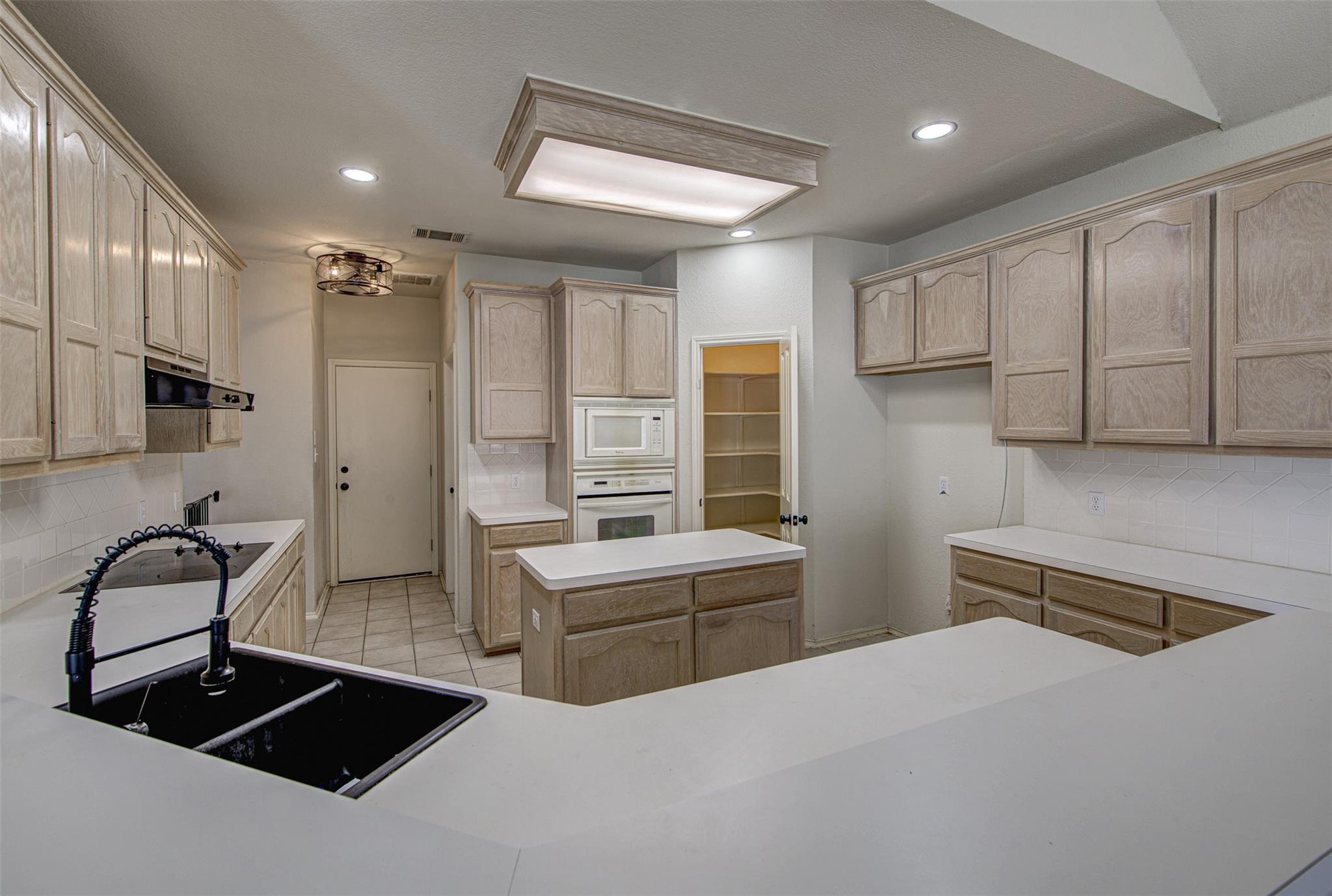 30011 Oakland Hills Dr, Georgetown, TX 78628