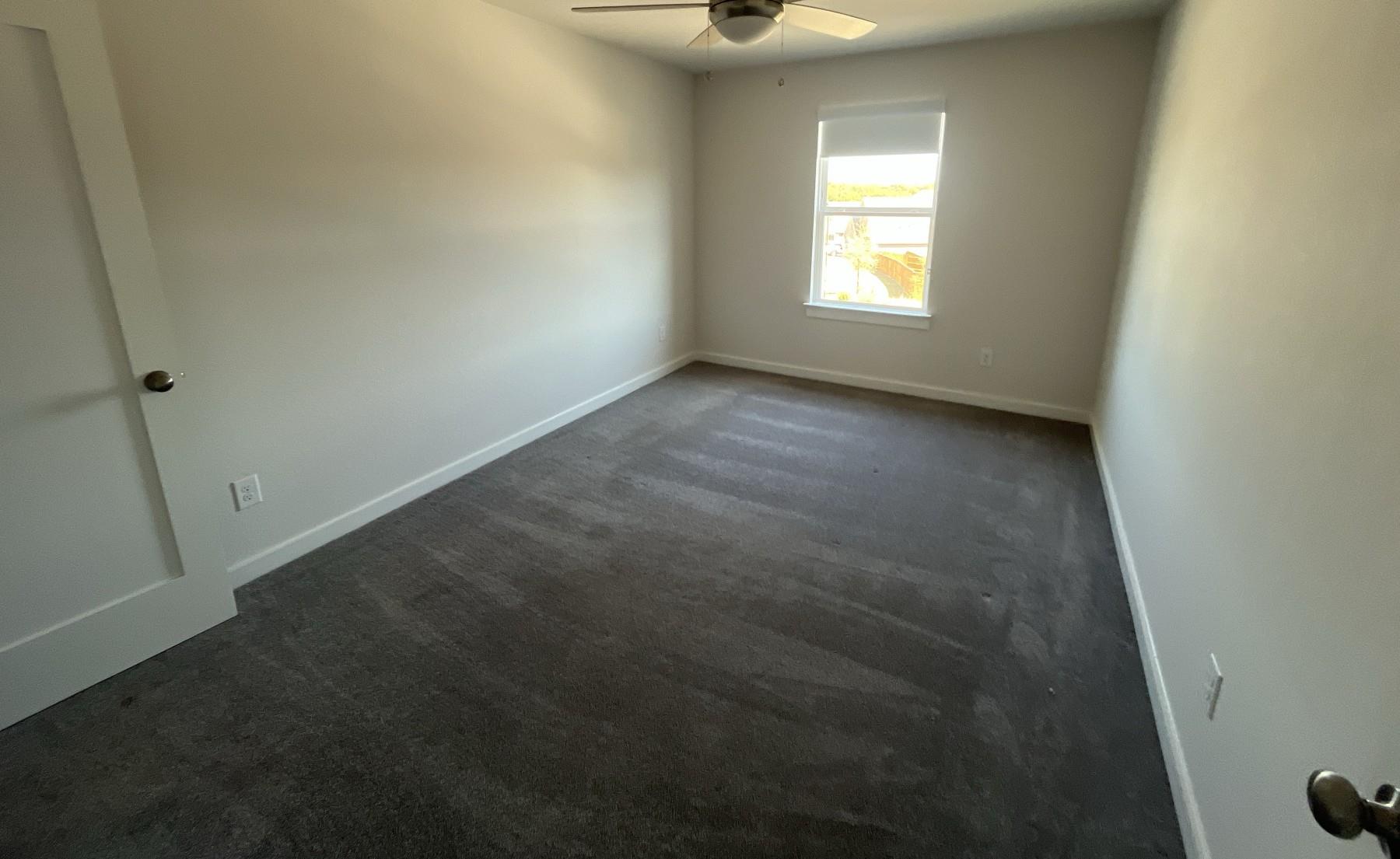 221 Green Knoll Ln, Georgetown, TX 78628