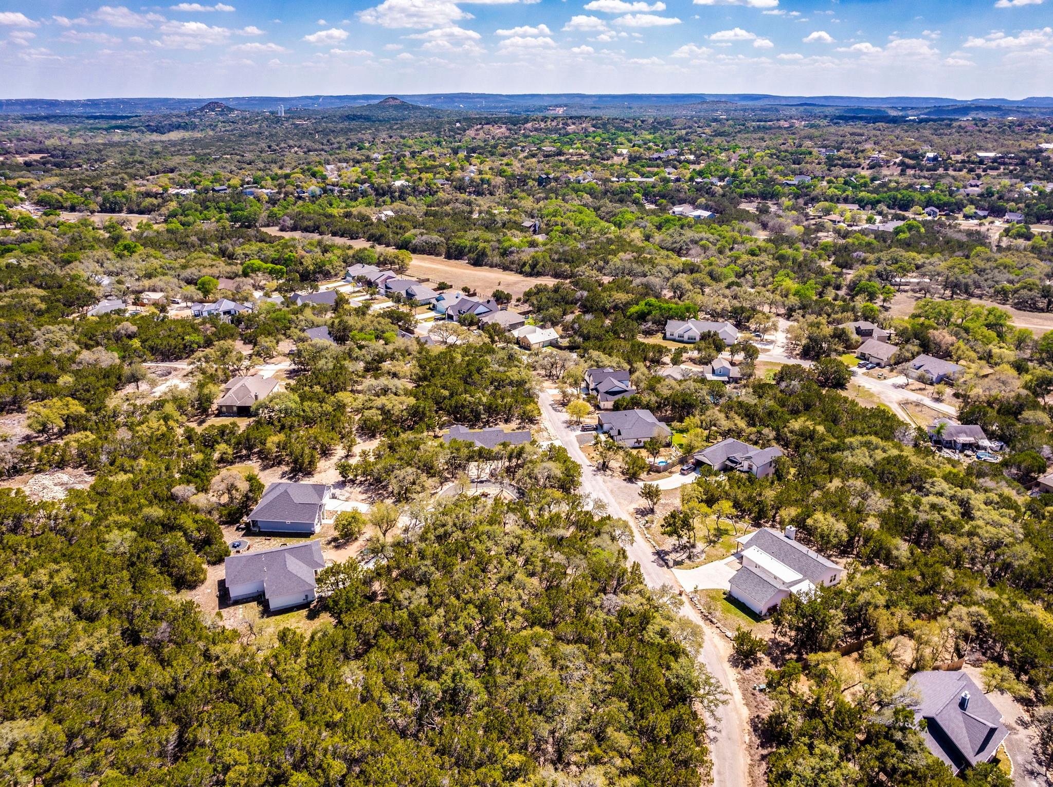 2 Agave Ct, Wimberley, TX 78676