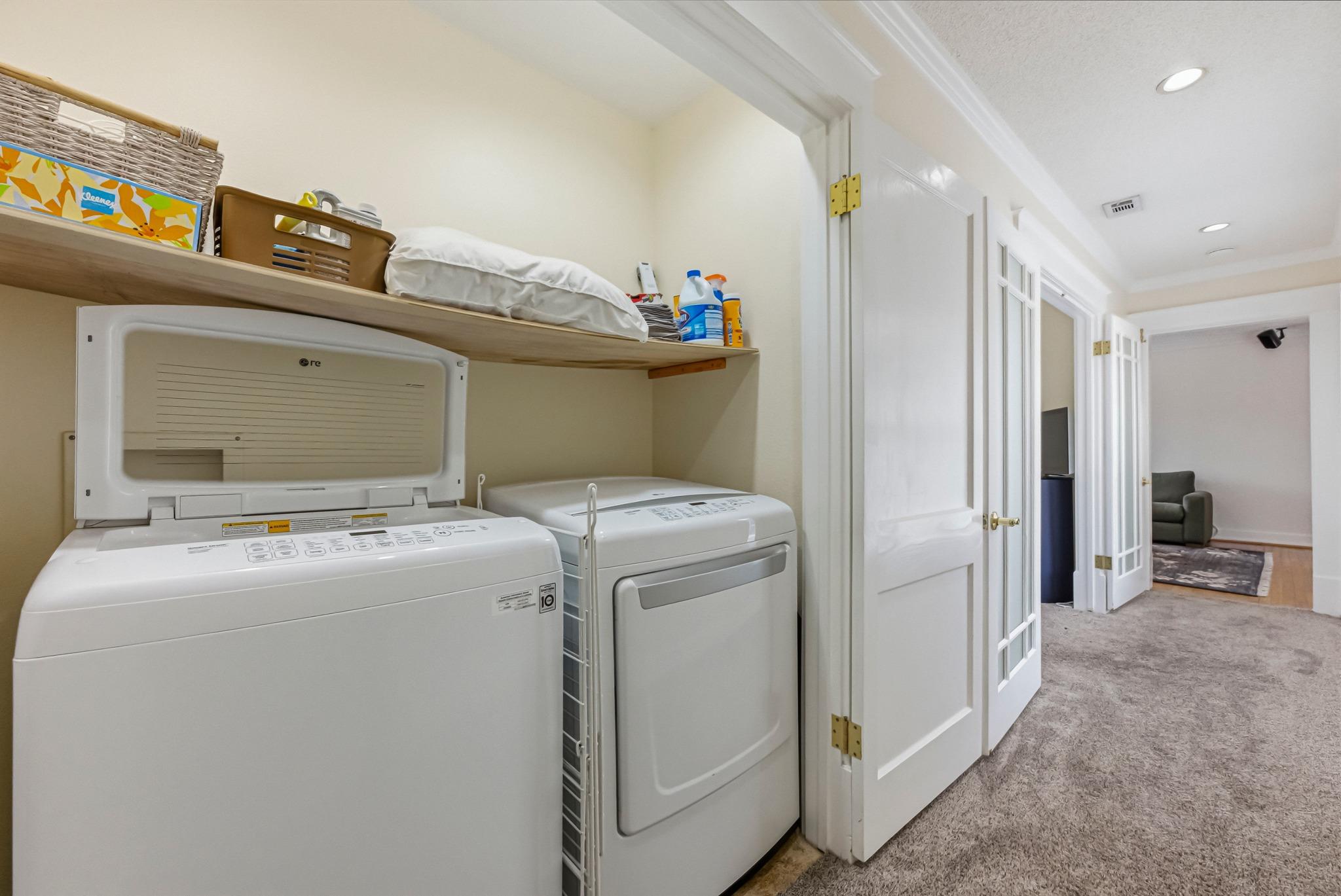 5203 Valley Oak Dr, Austin, TX 78731