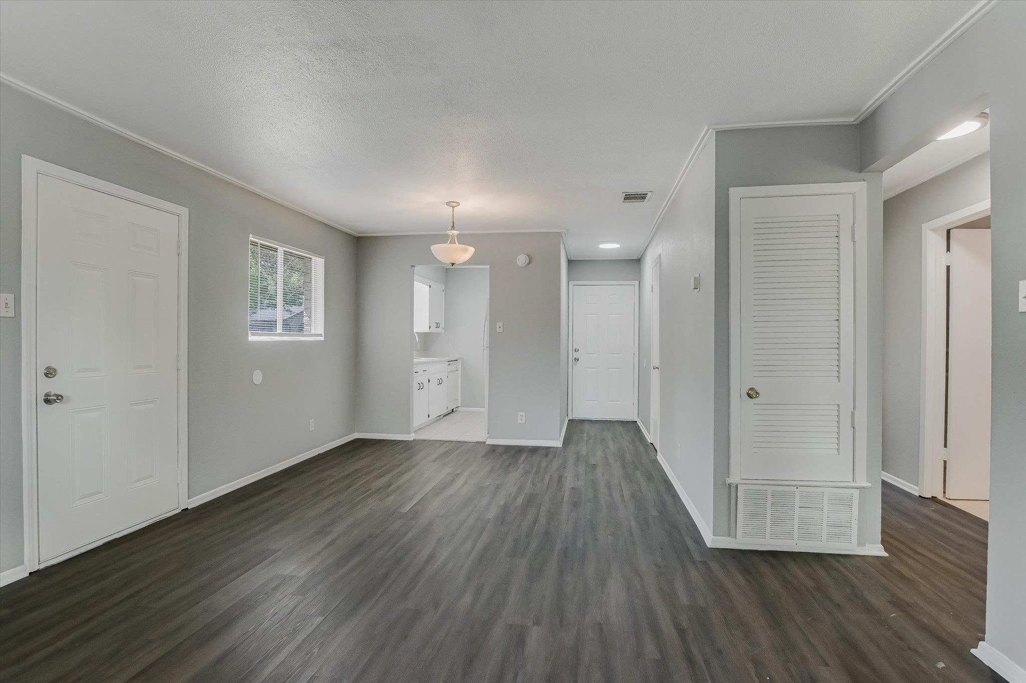 1811 Magnolia Dr # B, Round Rock, TX 78664