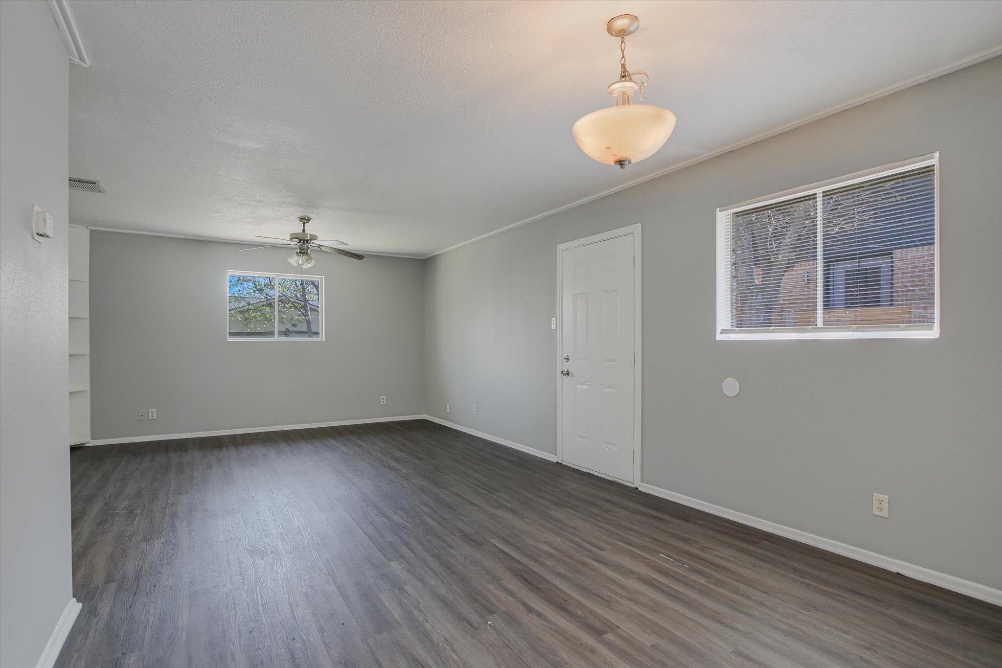 1811 Magnolia Dr # B, Round Rock, TX 78664