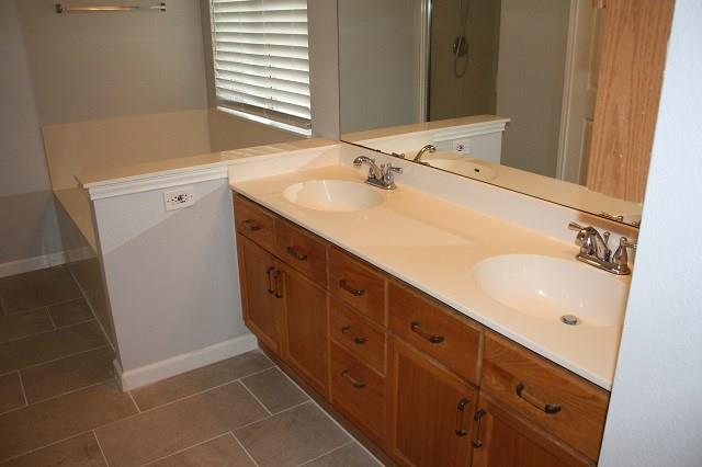 8104 Hawick Dr, Round Rock, TX 78681