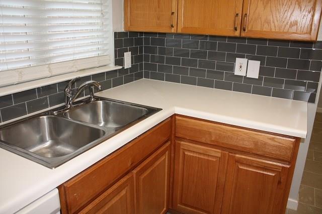 8104 Hawick Dr, Round Rock, TX 78681