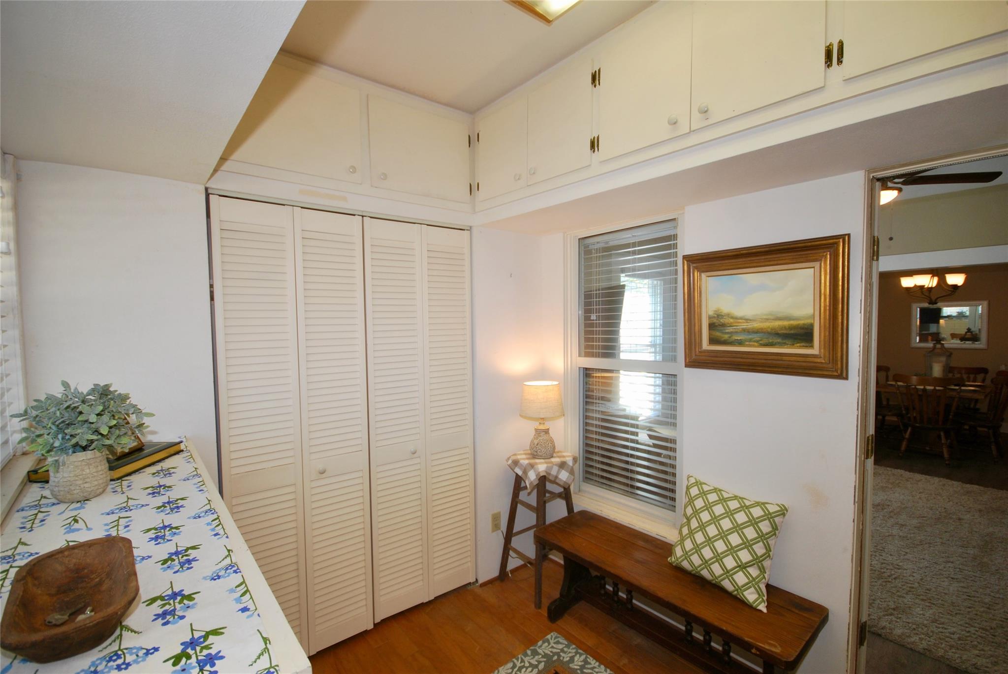 125 W Wallace St, Gonzales, TX 78629