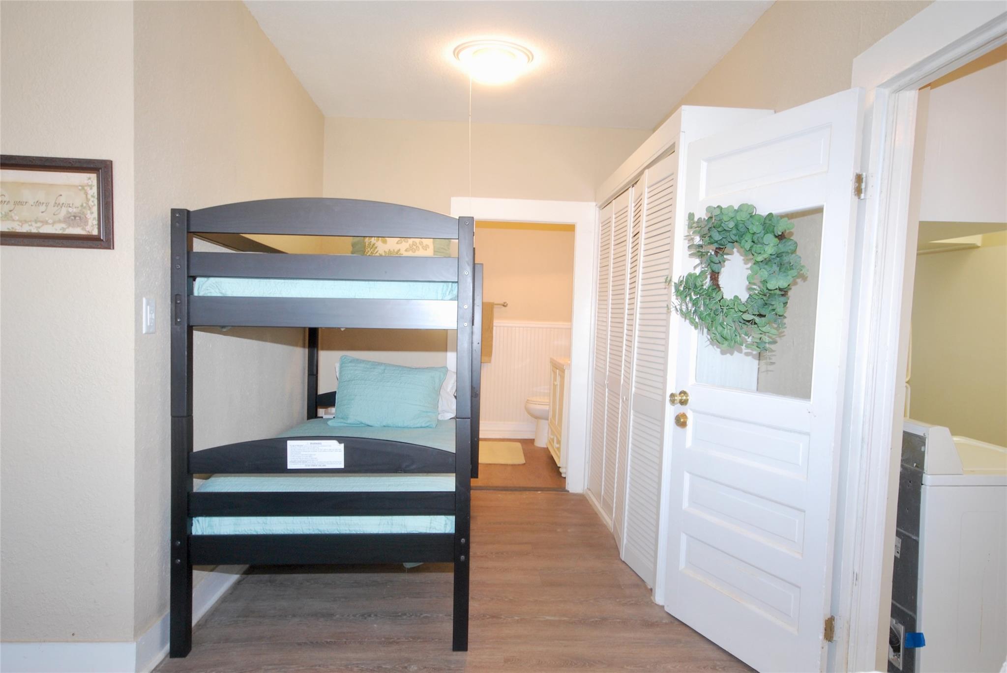 125 W Wallace St, Gonzales, TX 78629