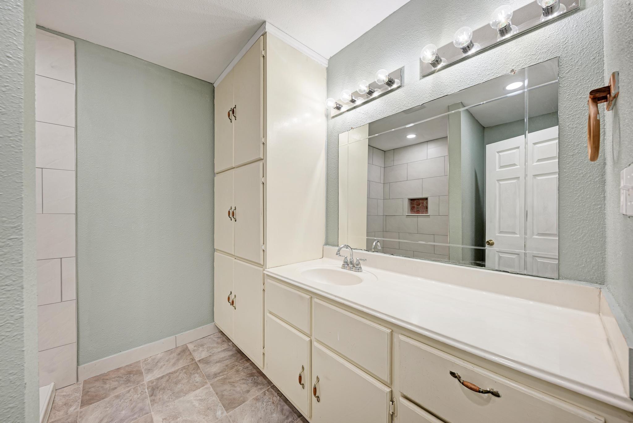 4701 Bandera Rd, Austin, TX 78721