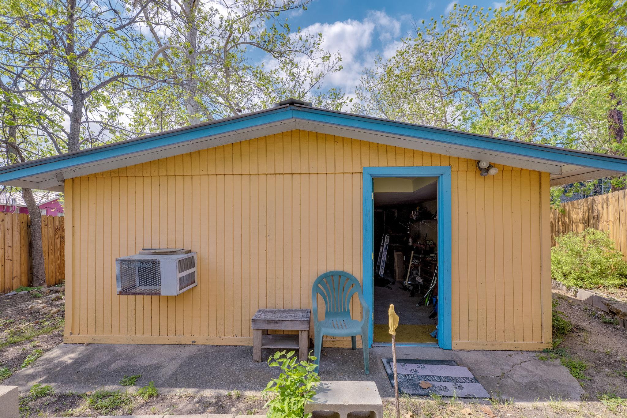 1402 Ashwood Rd, Austin, TX 78722