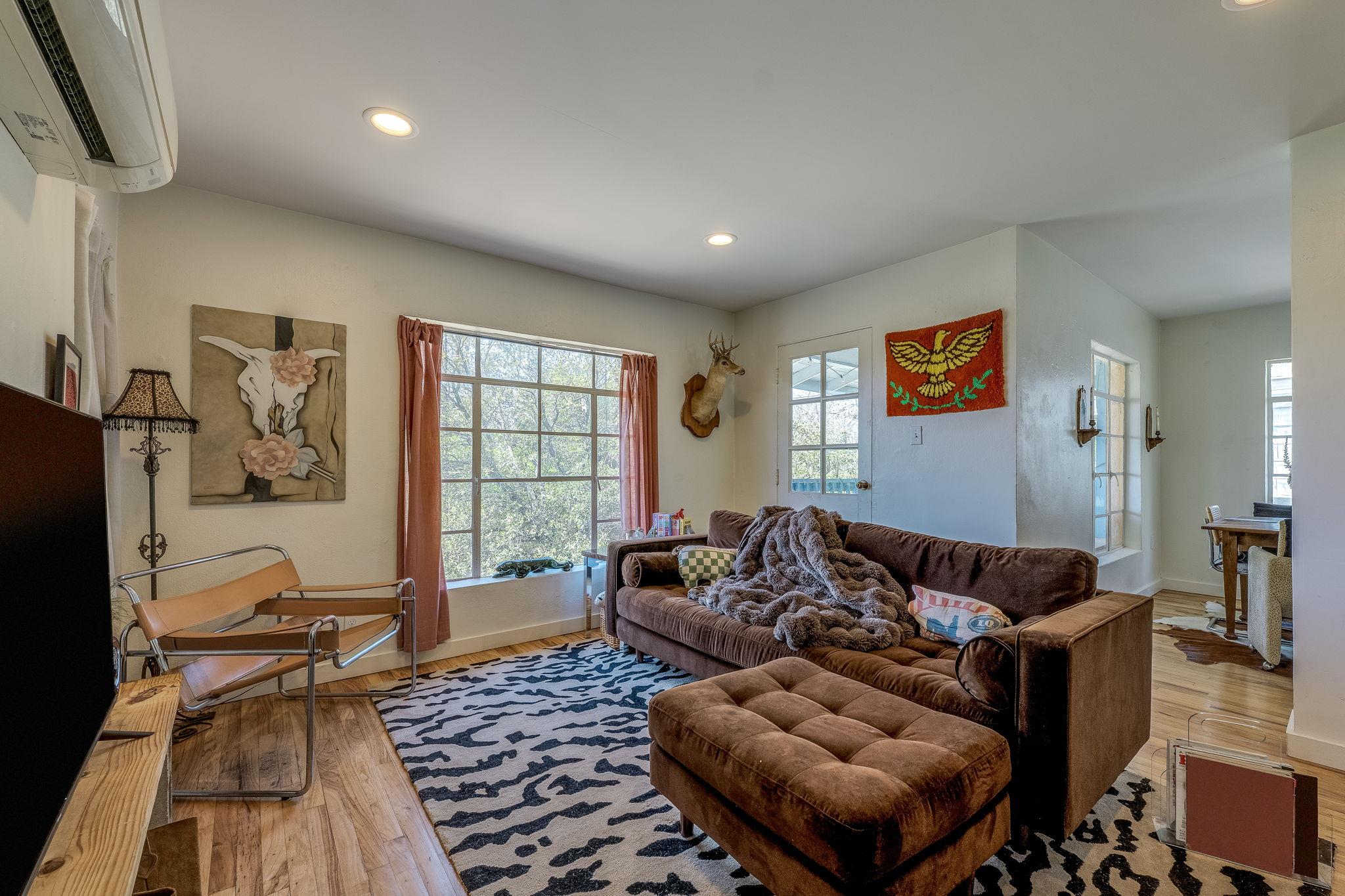 1402 Ashwood Rd, Austin, TX 78722