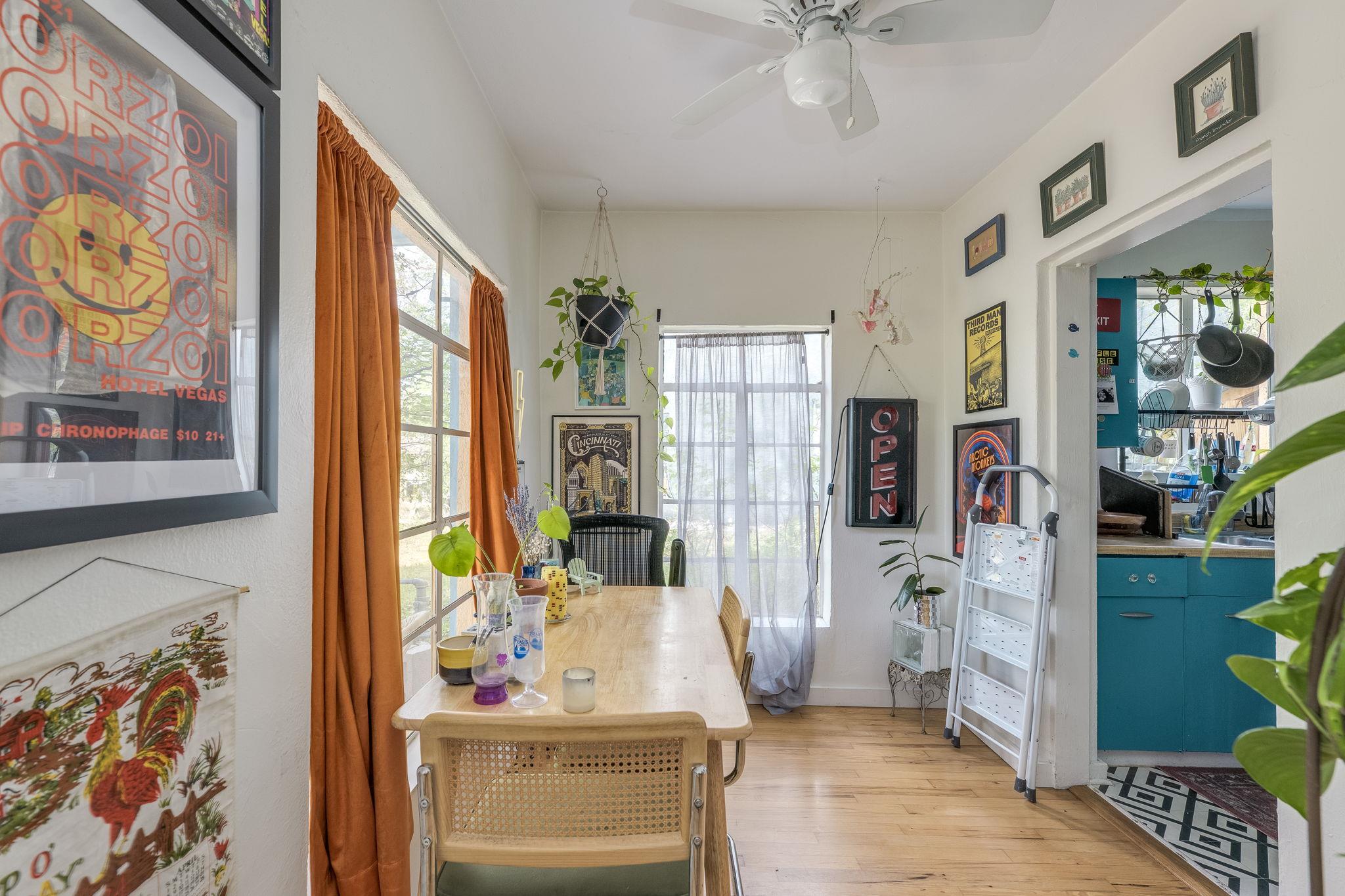 1402 Ashwood Rd, Austin, TX 78722