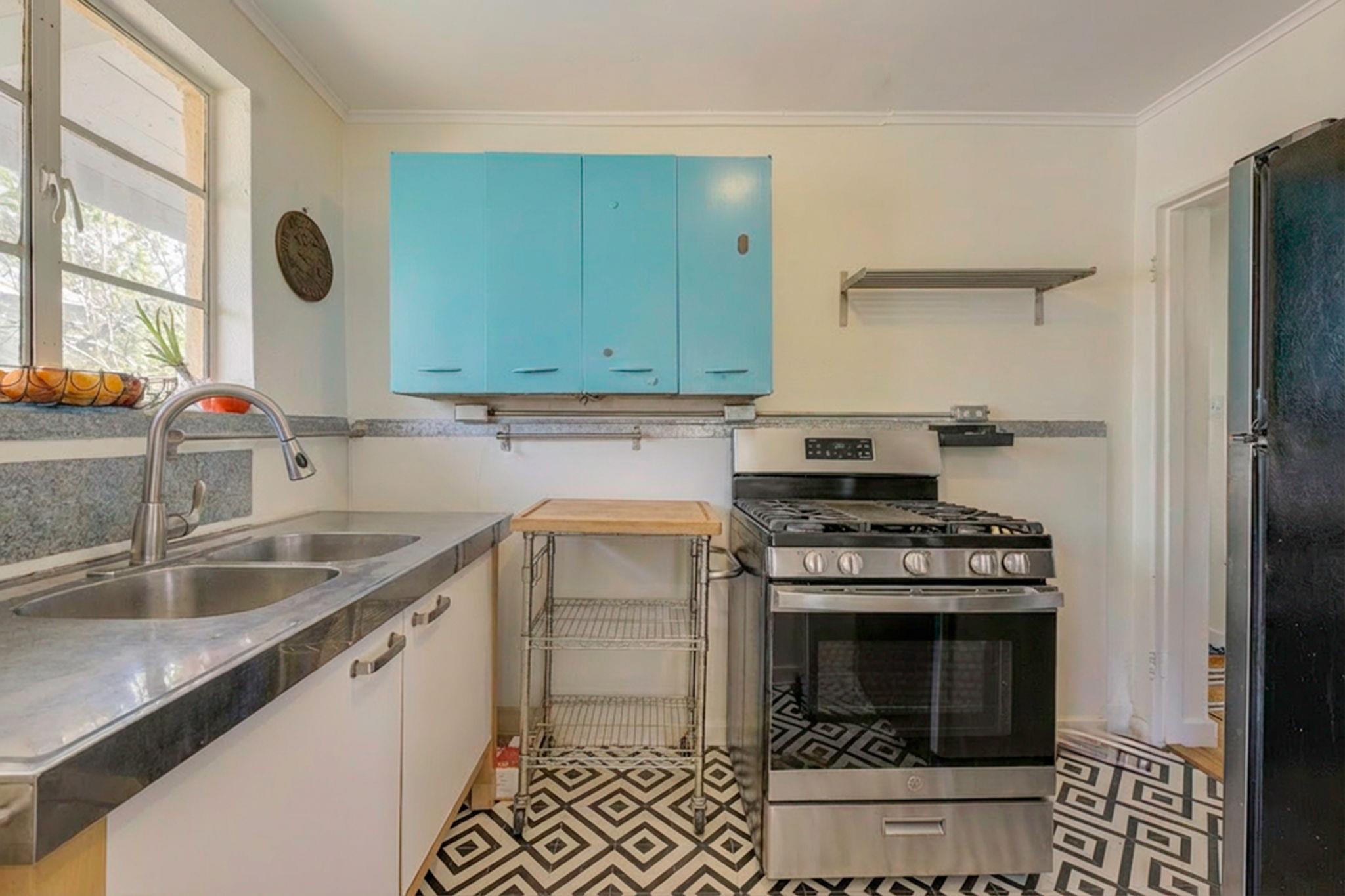 1402 Ashwood Rd, Austin, TX 78722