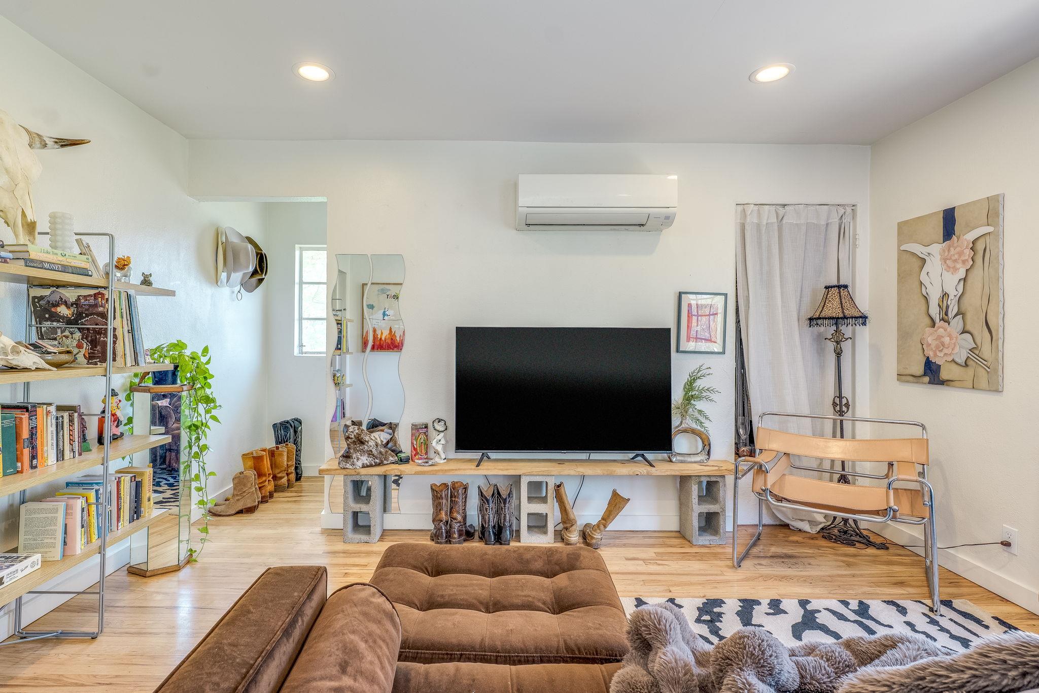 1402 Ashwood Rd, Austin, TX 78722